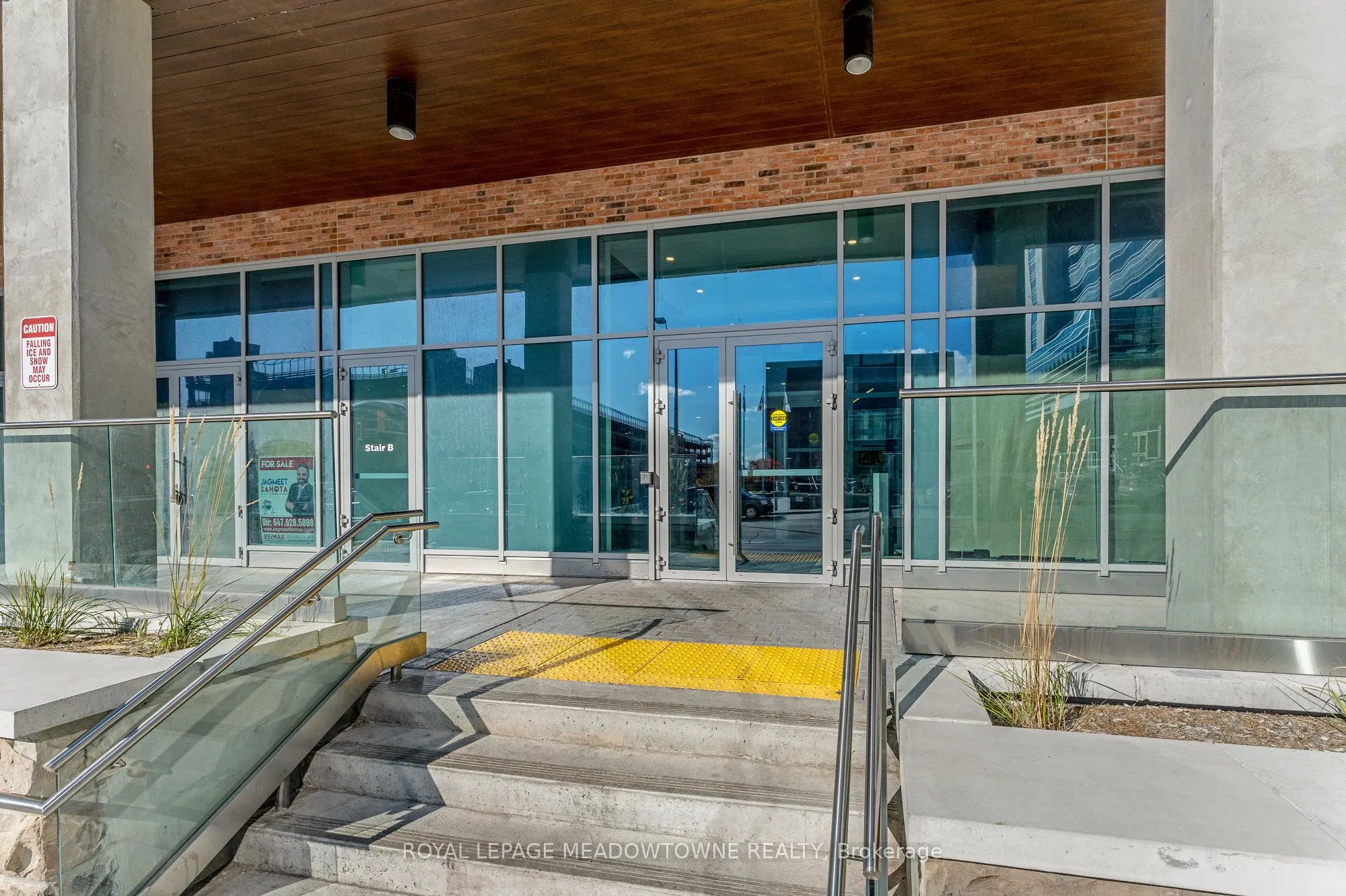 60 Frederick Street, #606
