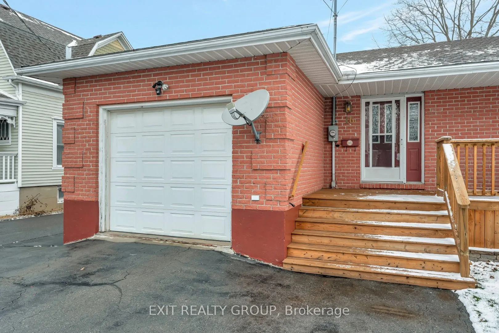 16 Maple Avenue