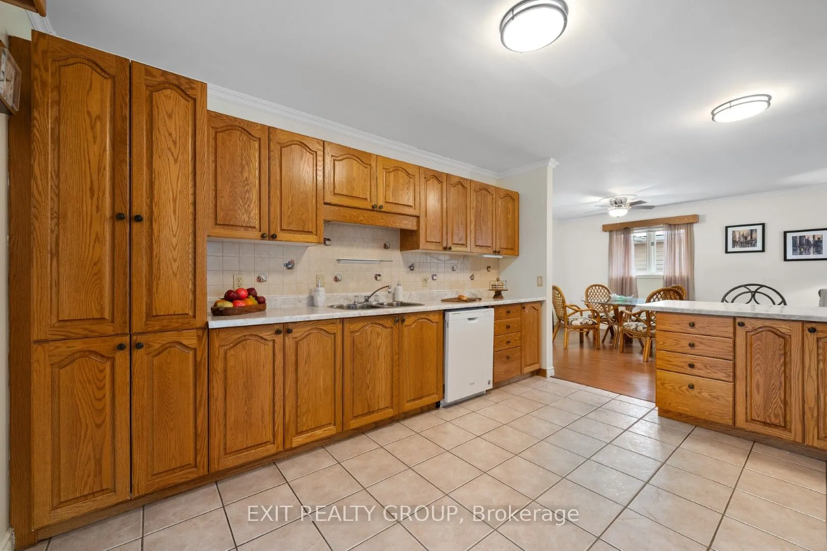 16 Maple Avenue