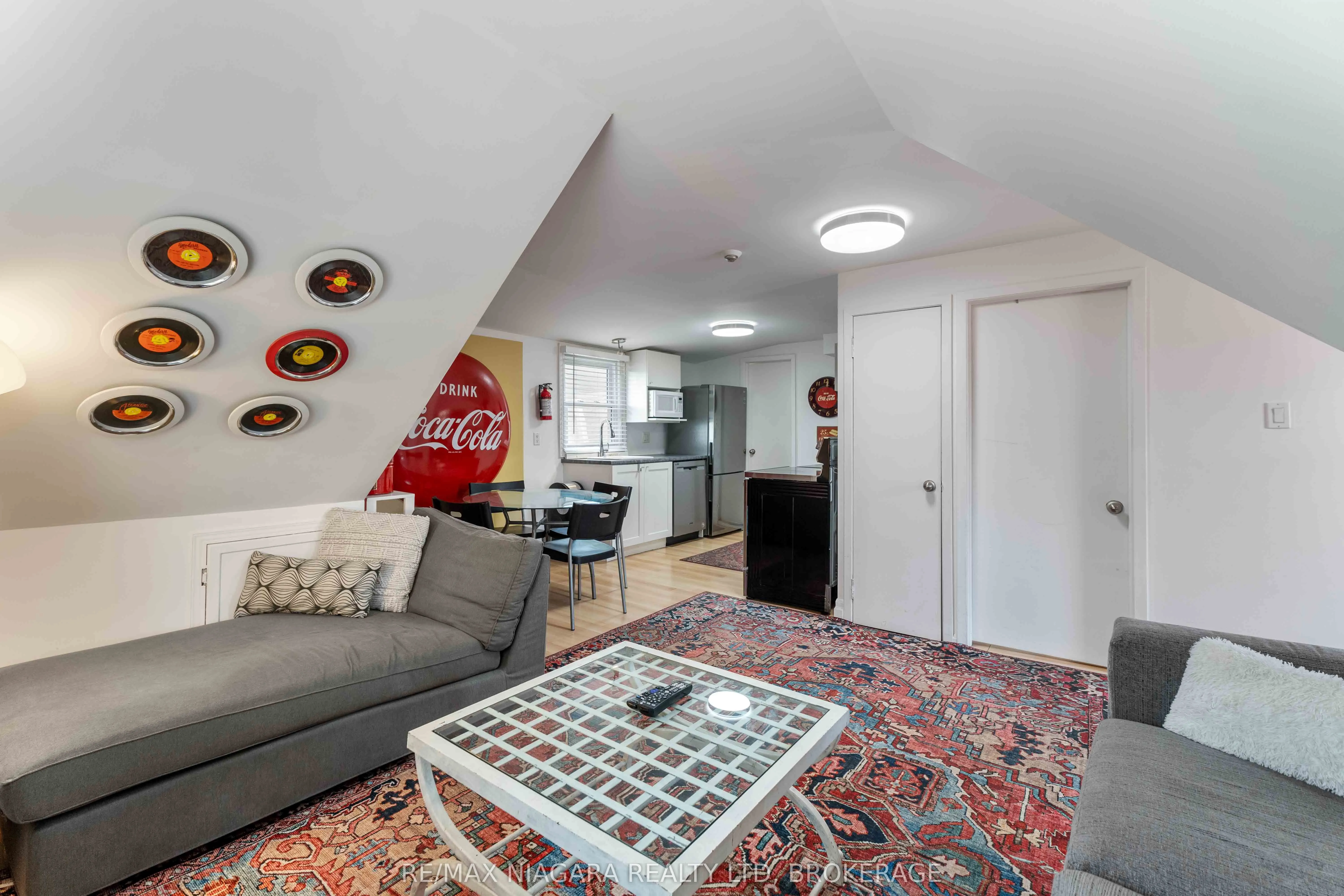 5225 River Road