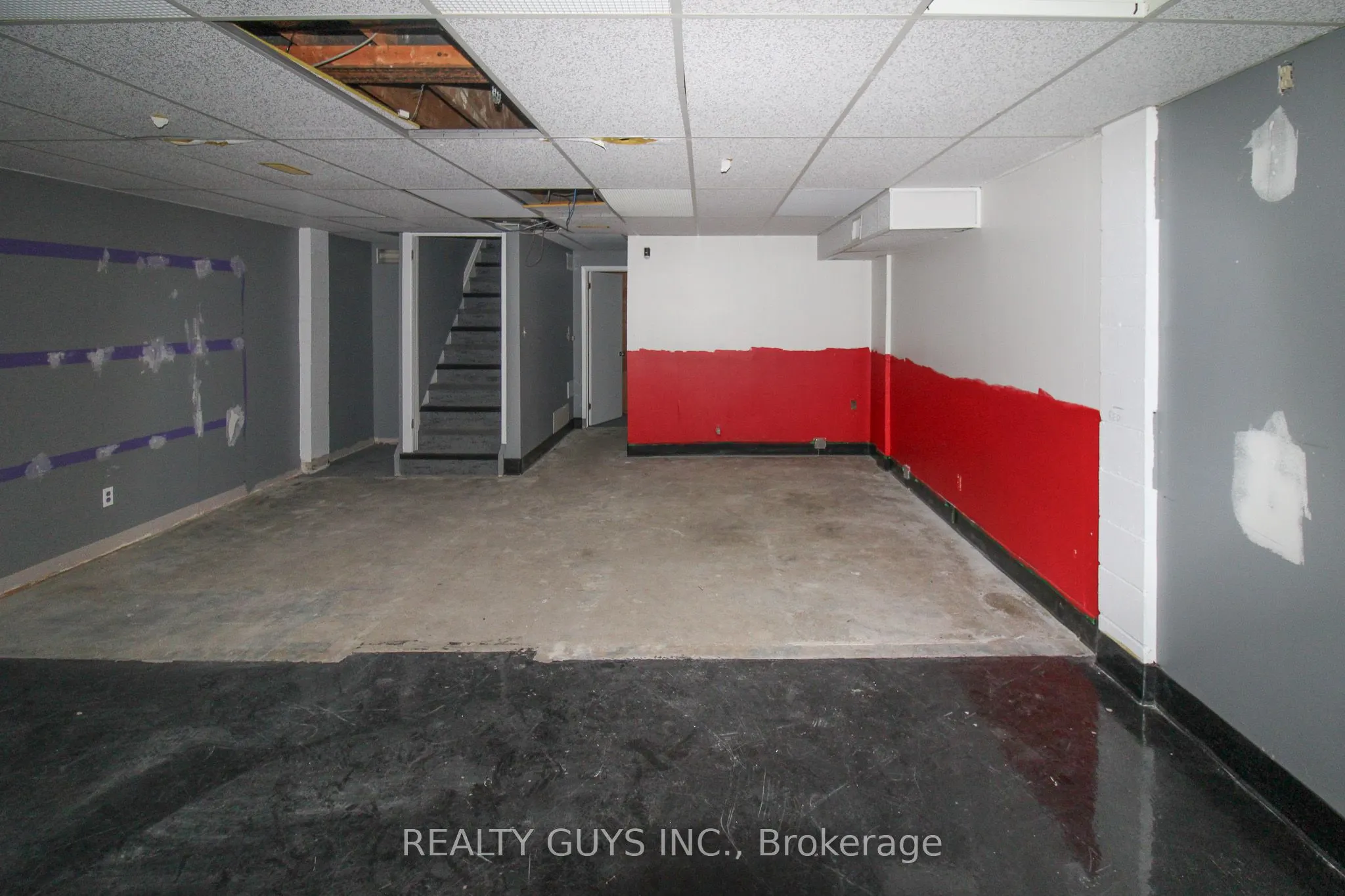 27 William Street N