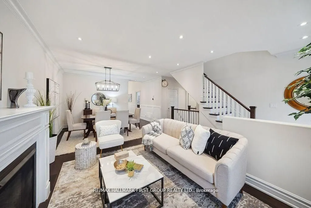 8 Bridges Boulevard