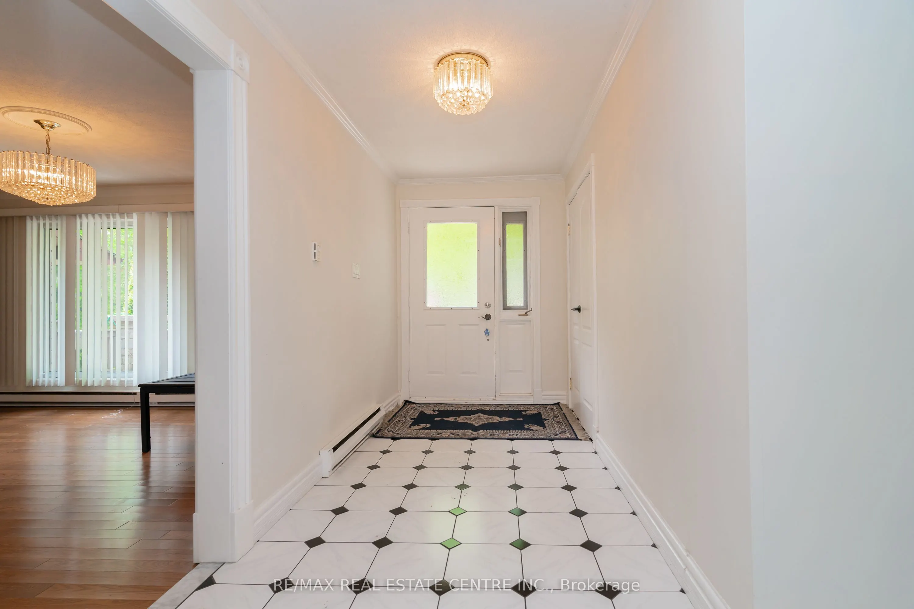 555257 Mono Amaranth Townline