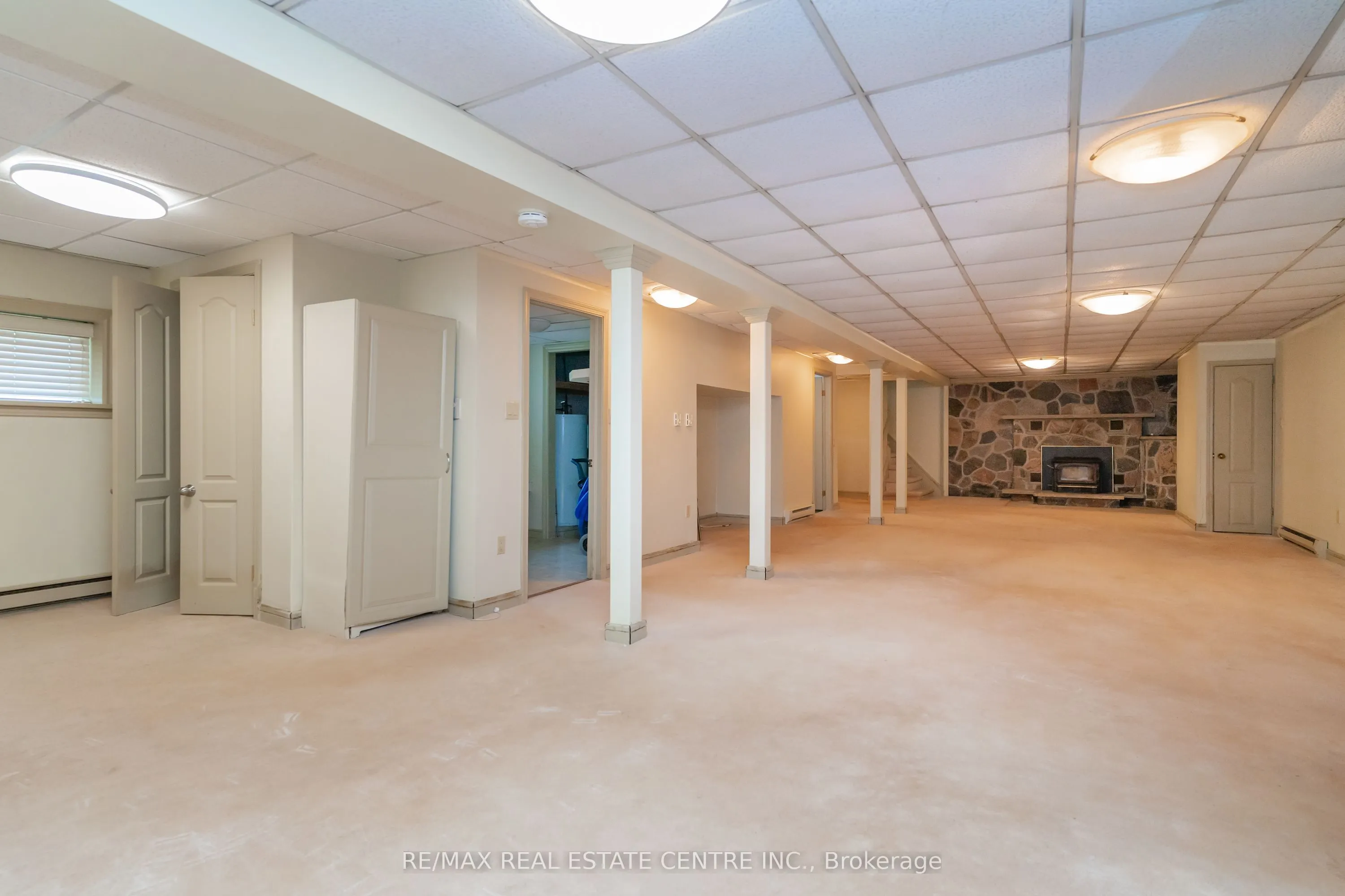 555257 Mono Amaranth Townline