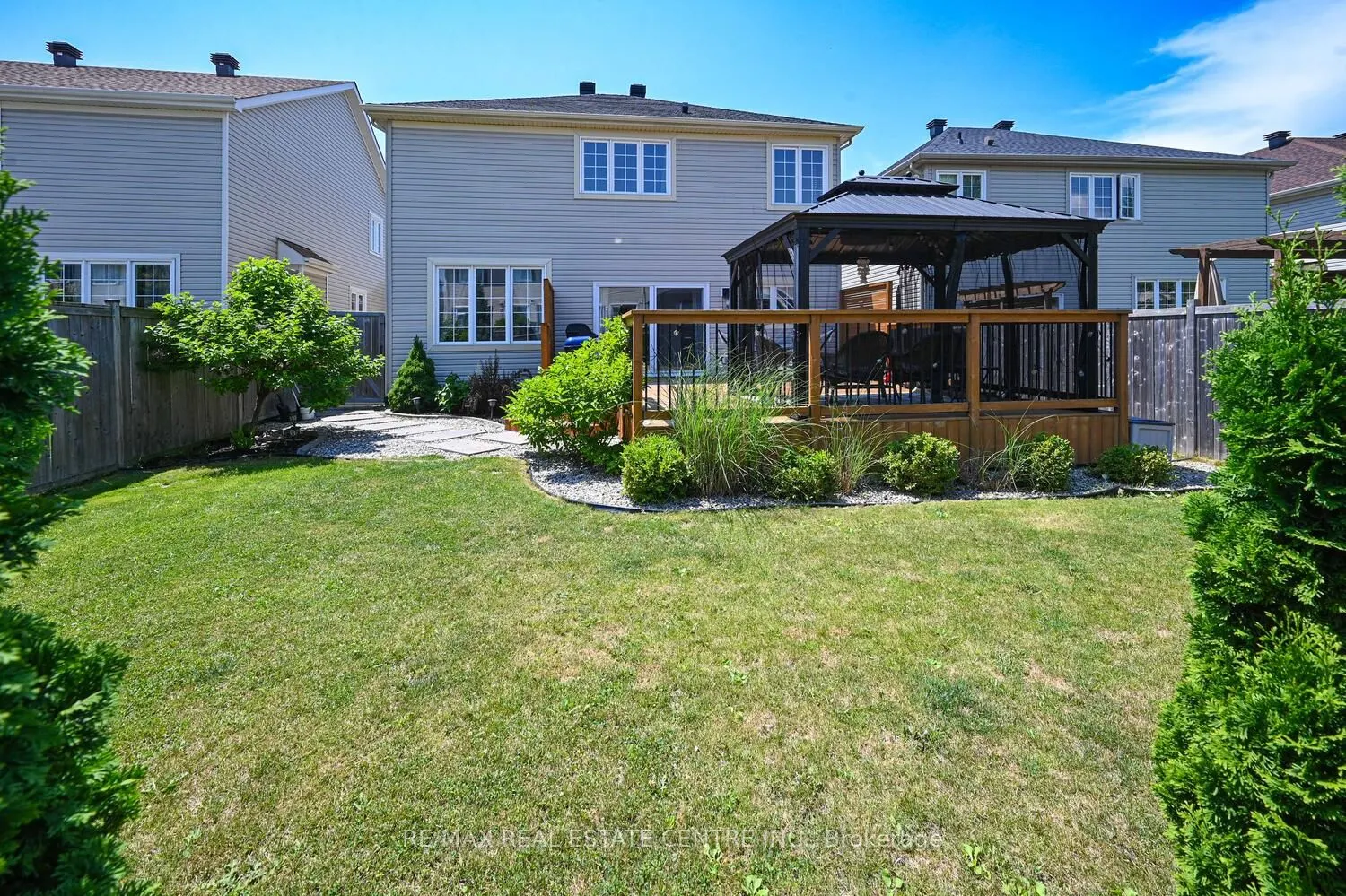 544 Ravendale Way