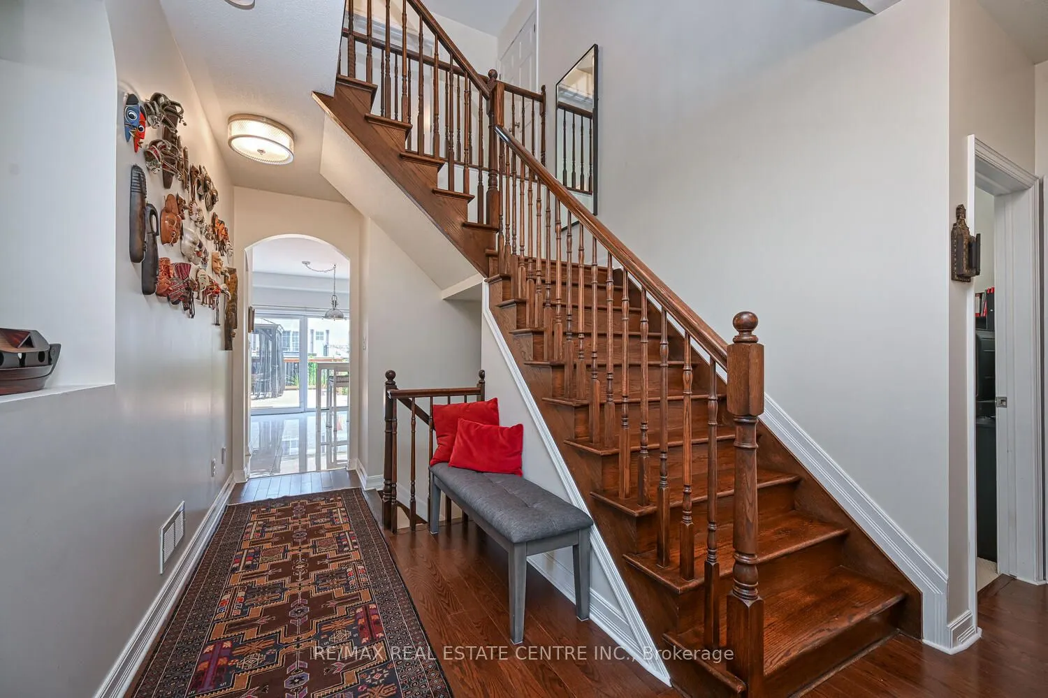 544 Ravendale Way