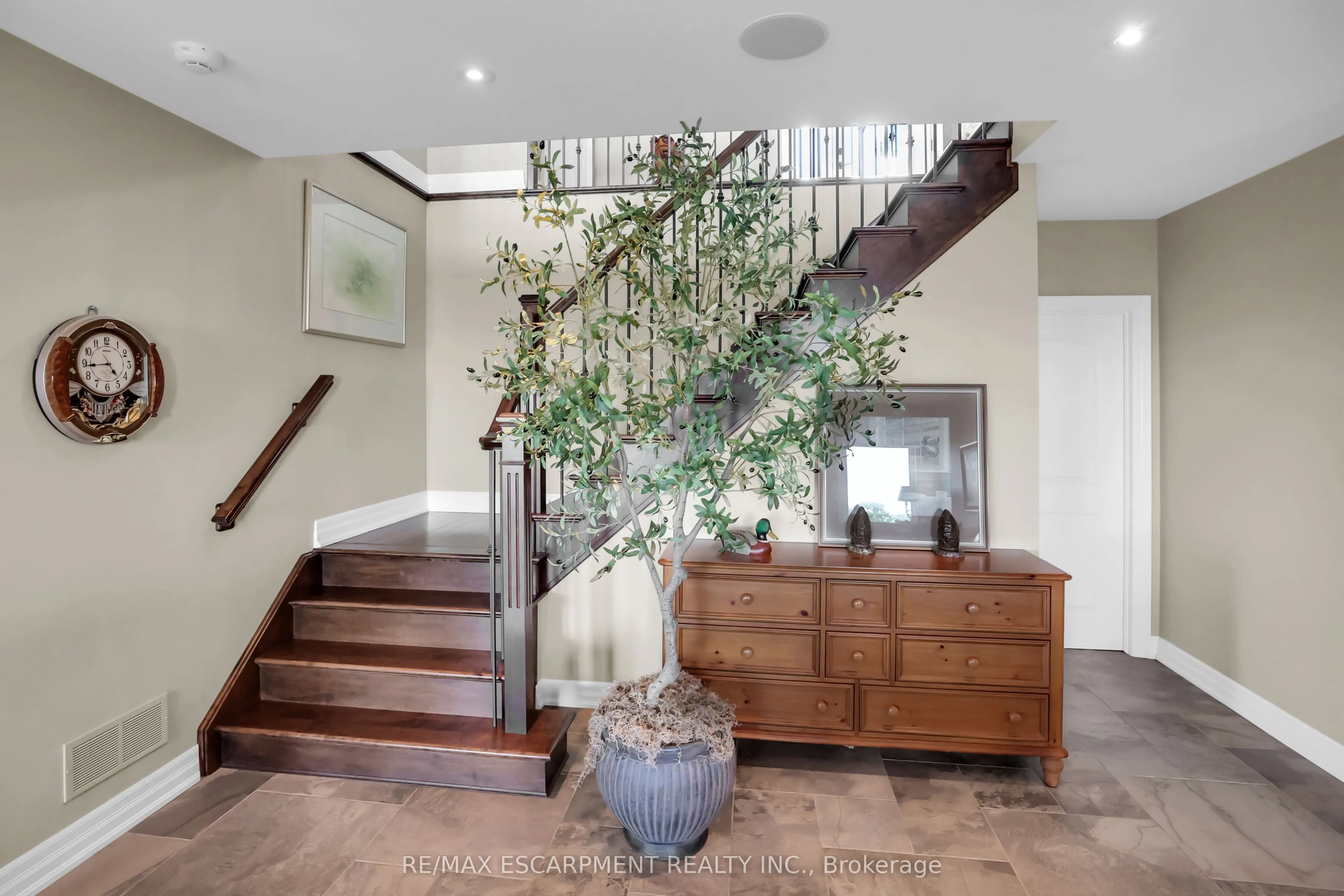 61 Lake Street, #4