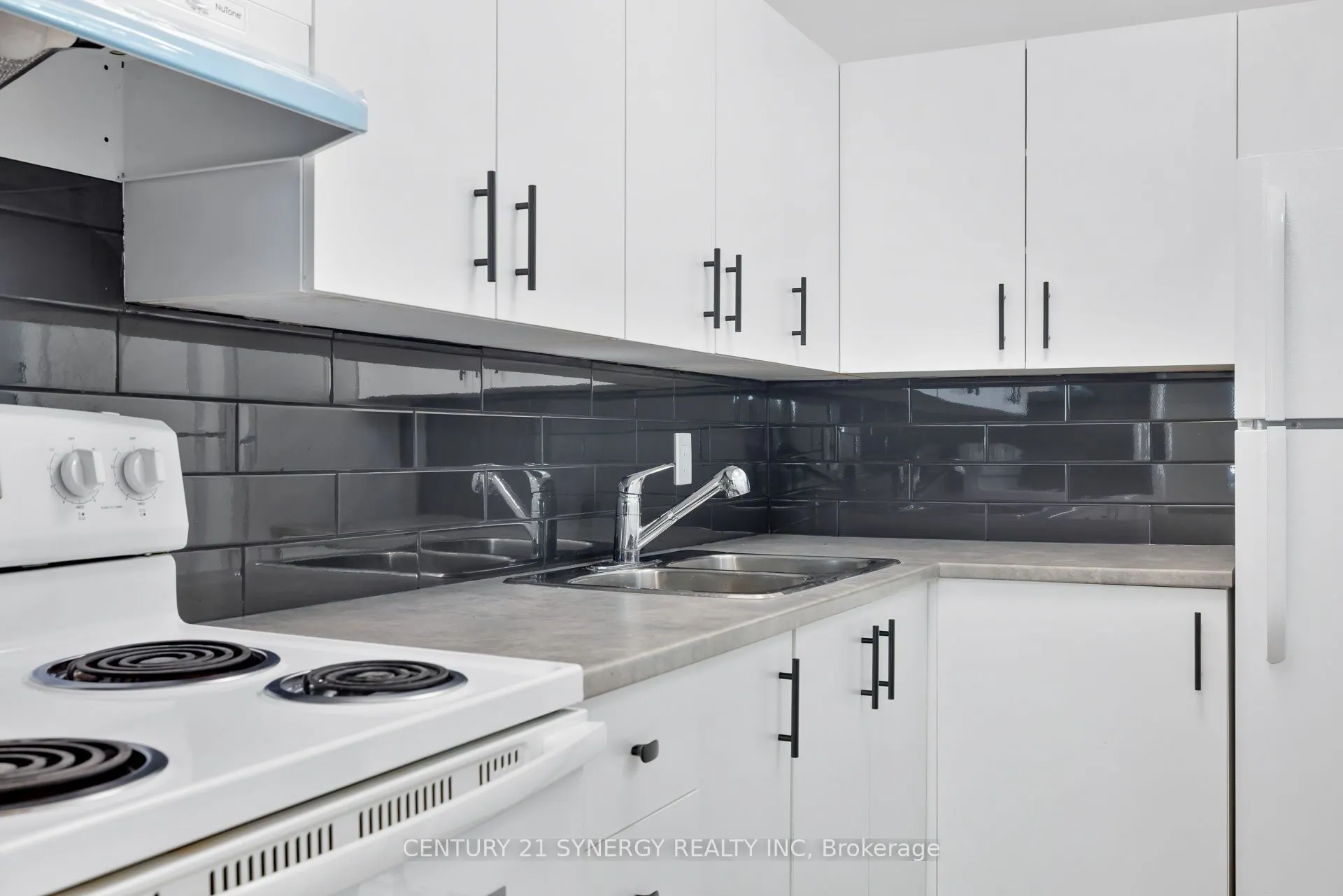 2020 Jasmine Crescent, #1410