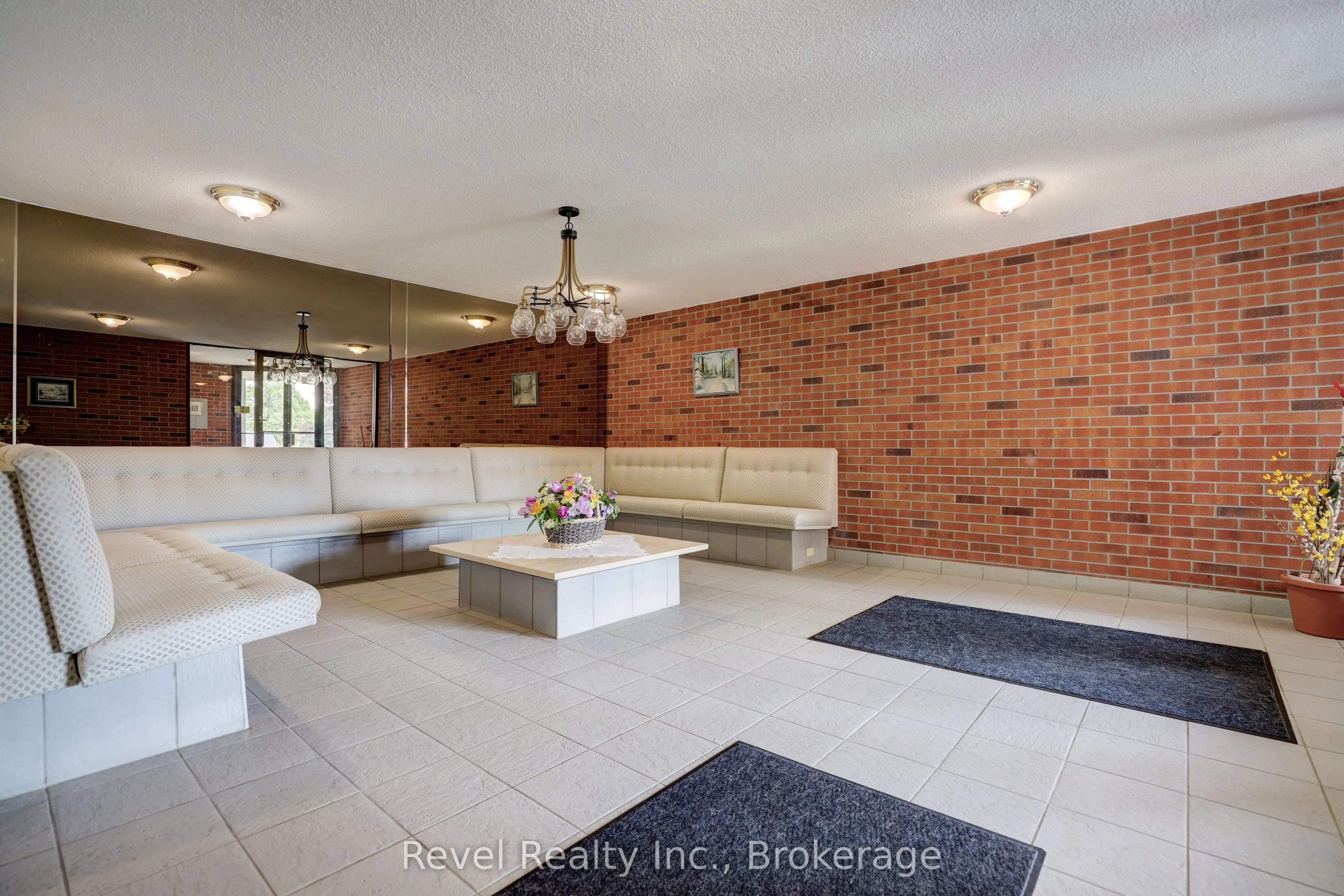 860 9th Street E, #205