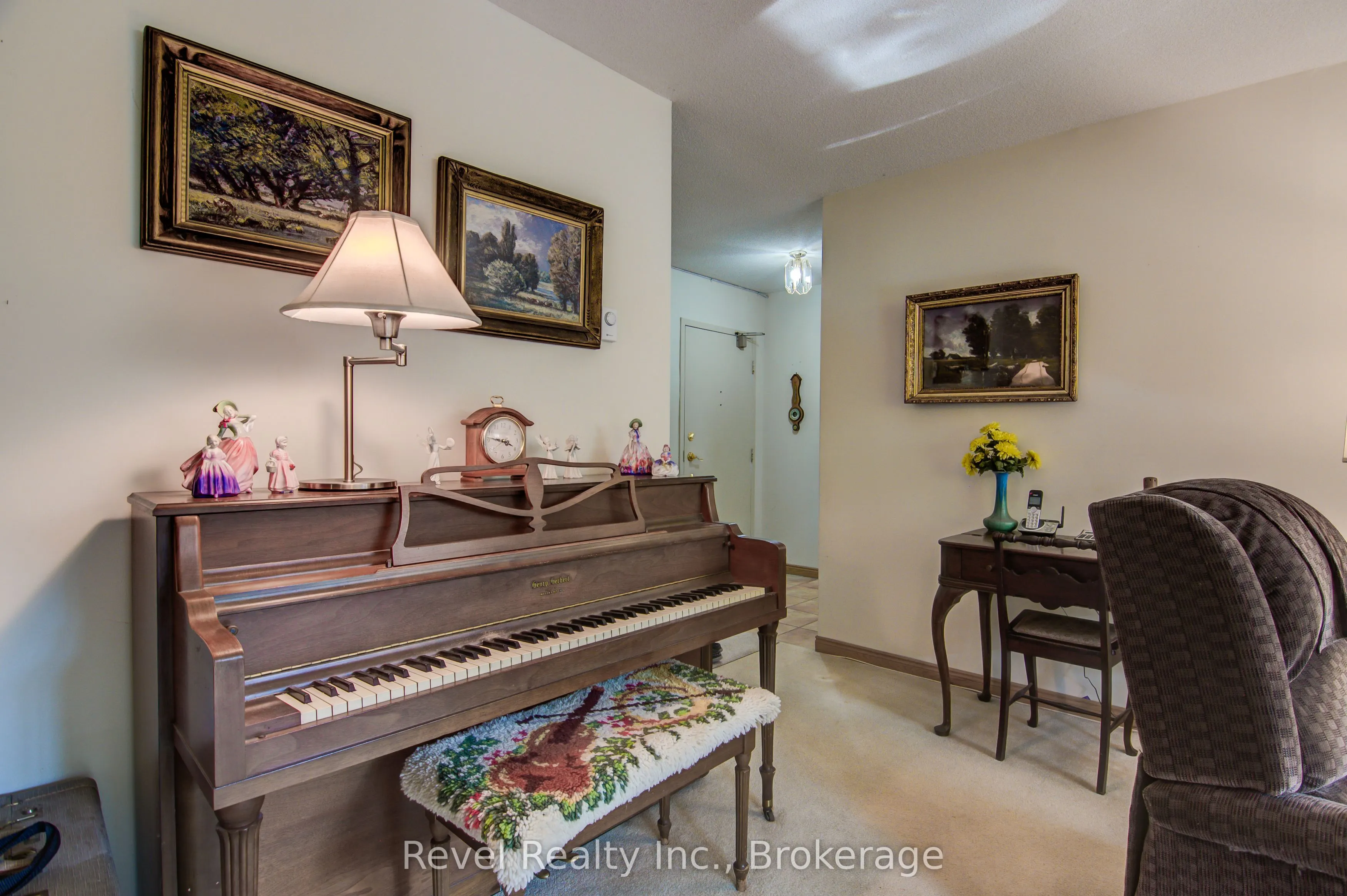 860 9th Street E, #205