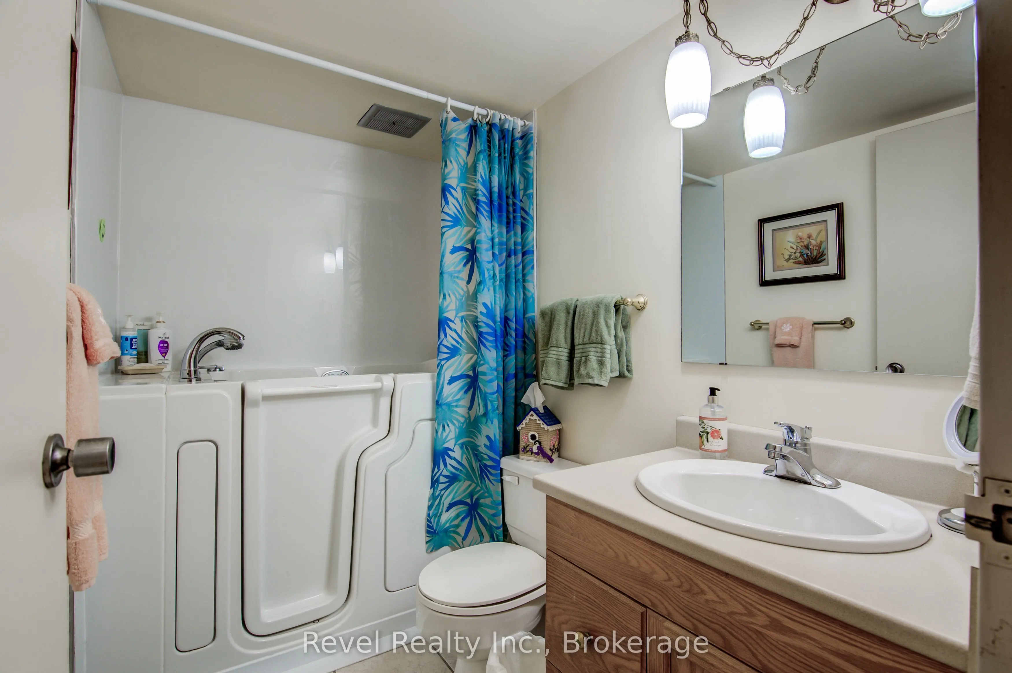 860 9th Street E, #205