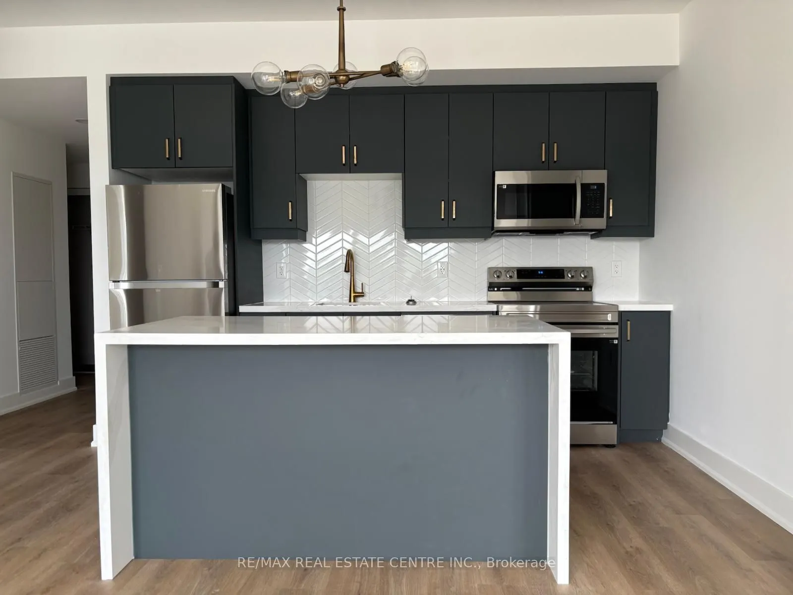 575 Conklin Road, #822