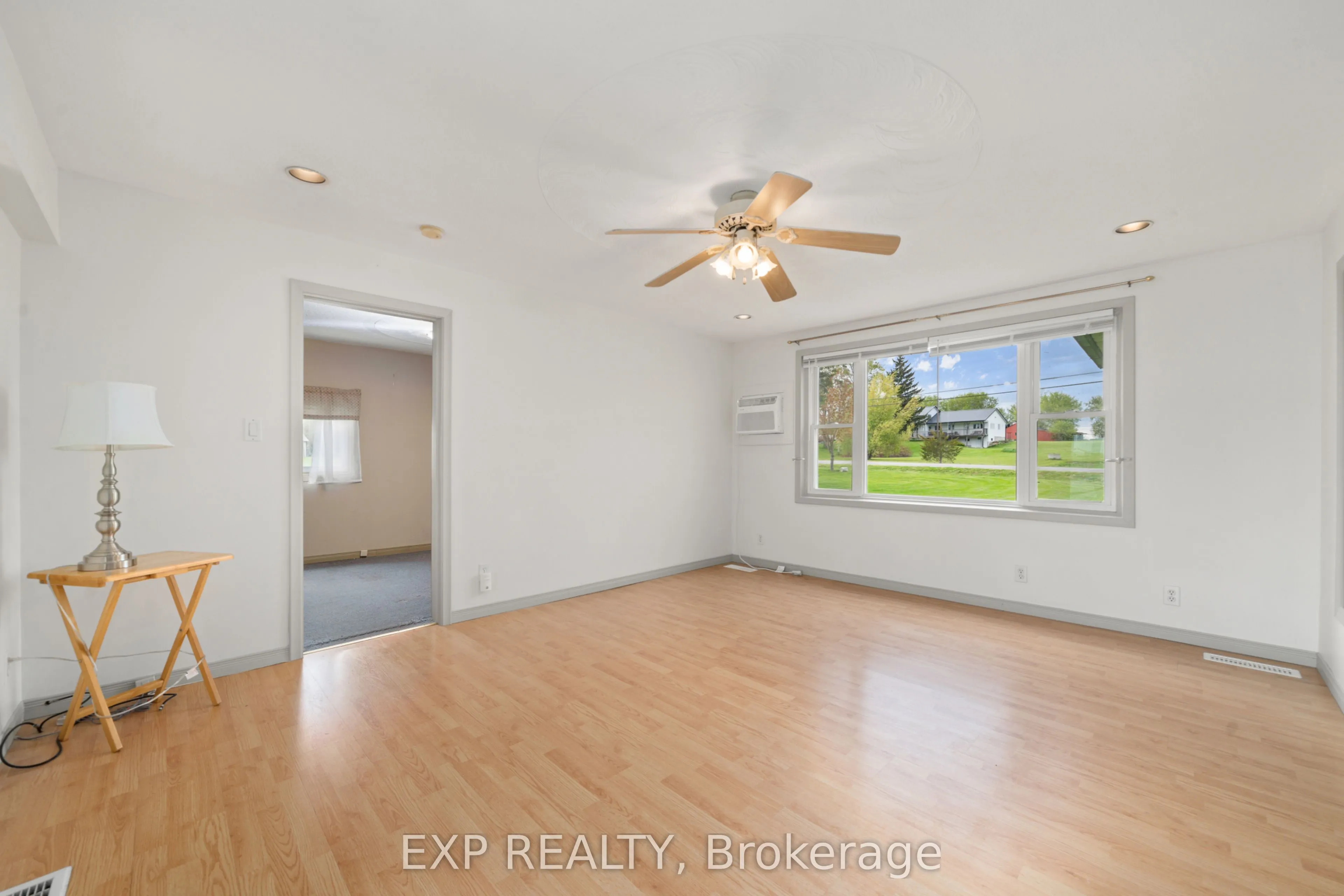 1083 Lakeside Drive