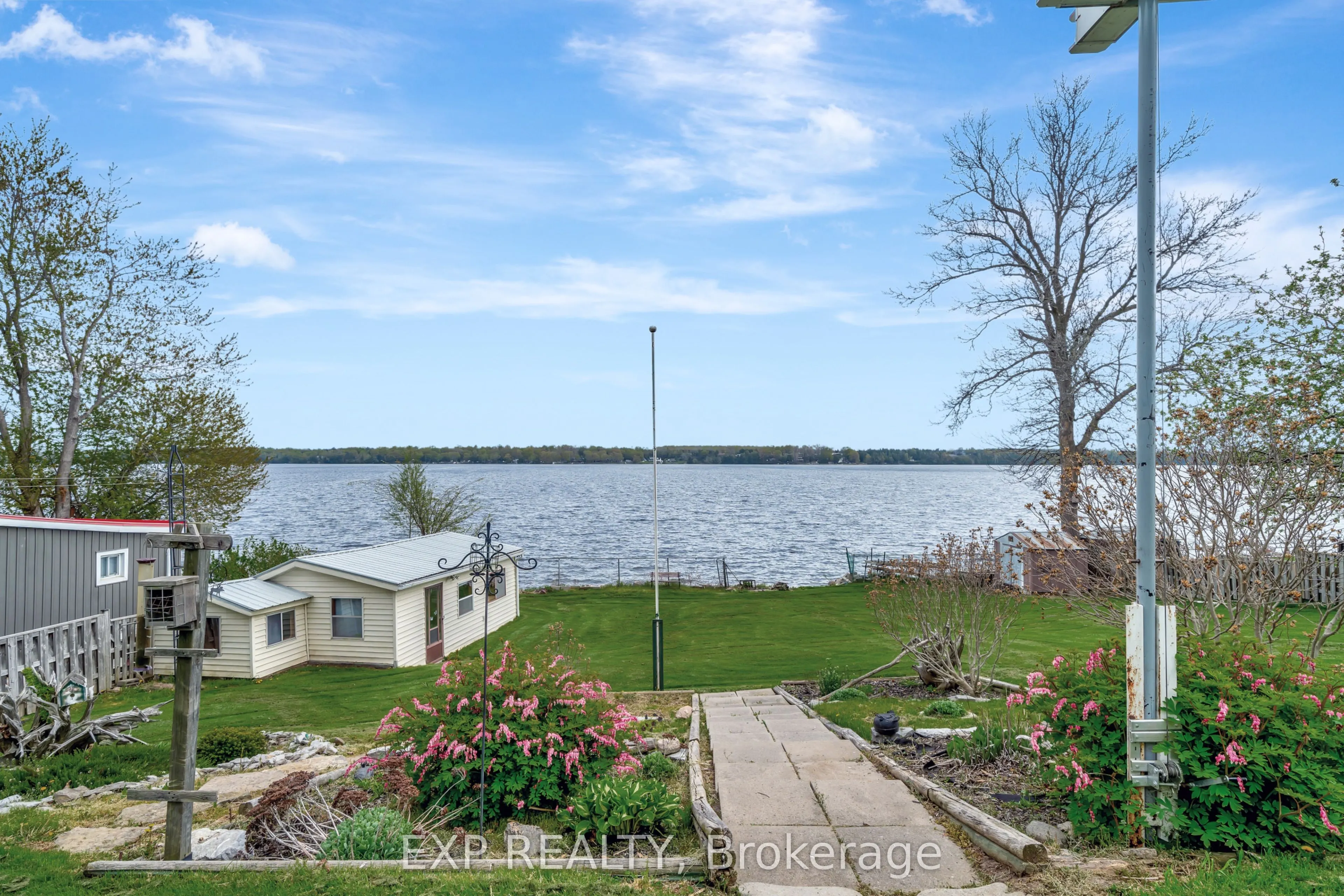 1083 Lakeside Drive