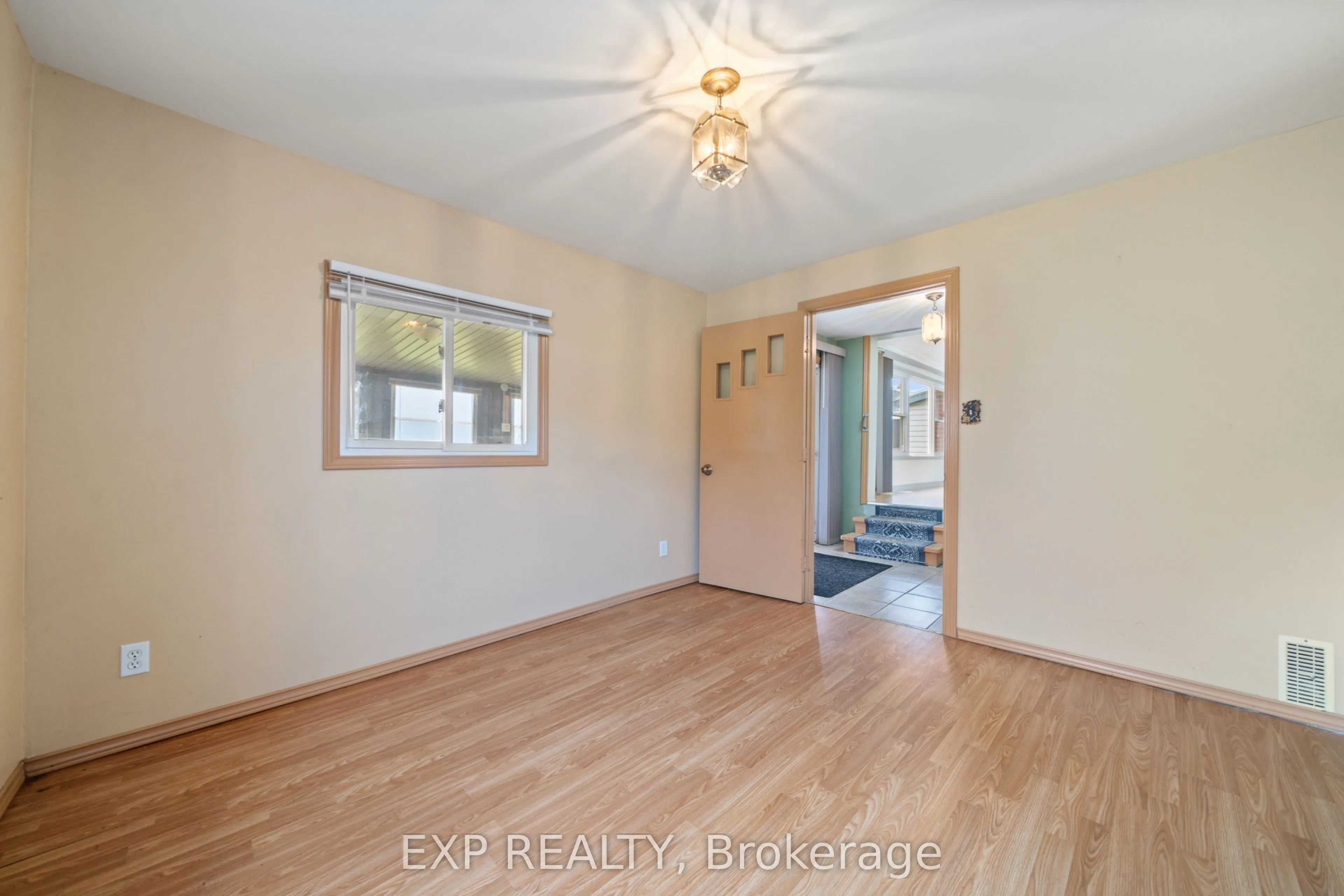 1083 Lakeside Drive