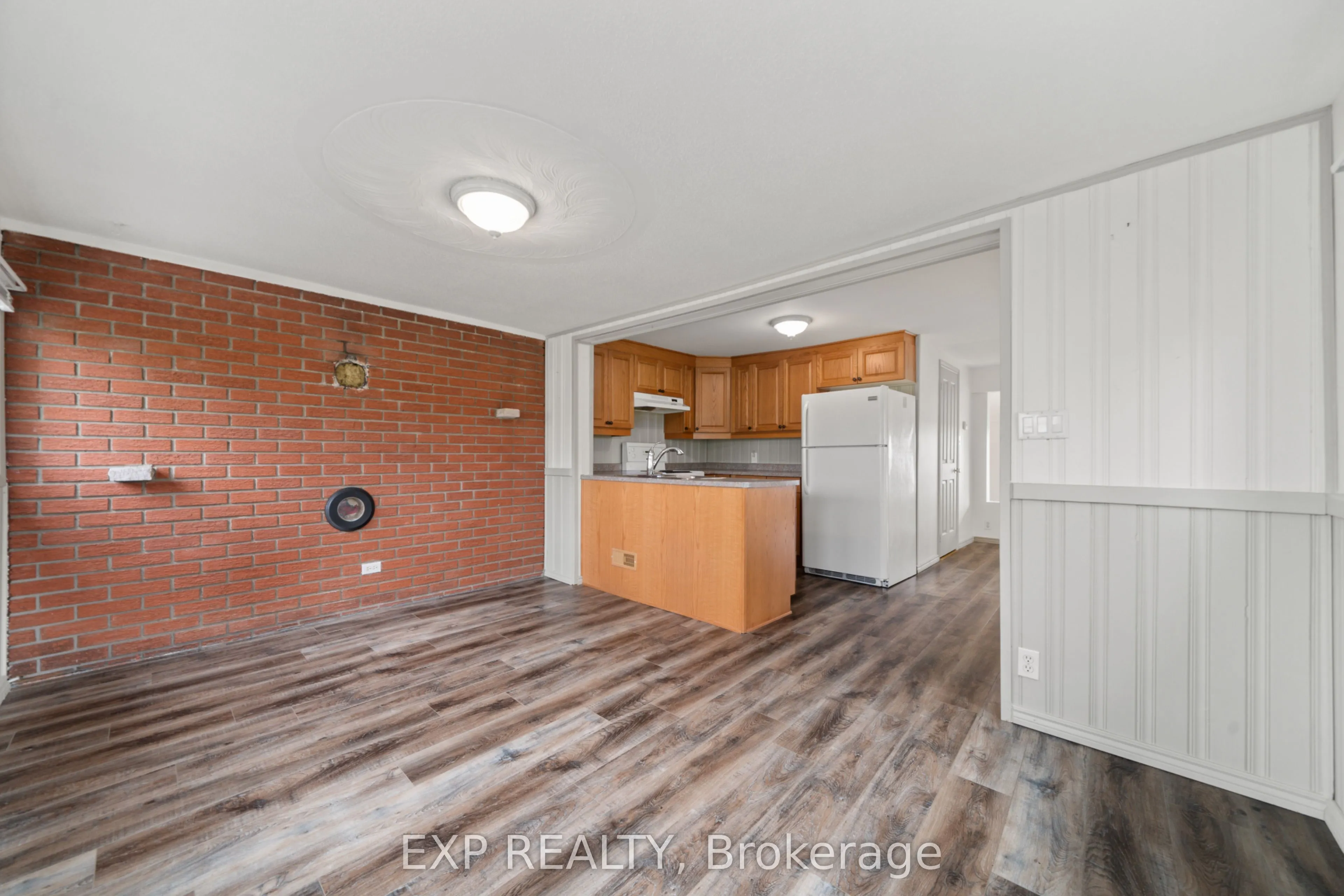 1083 Lakeside Drive