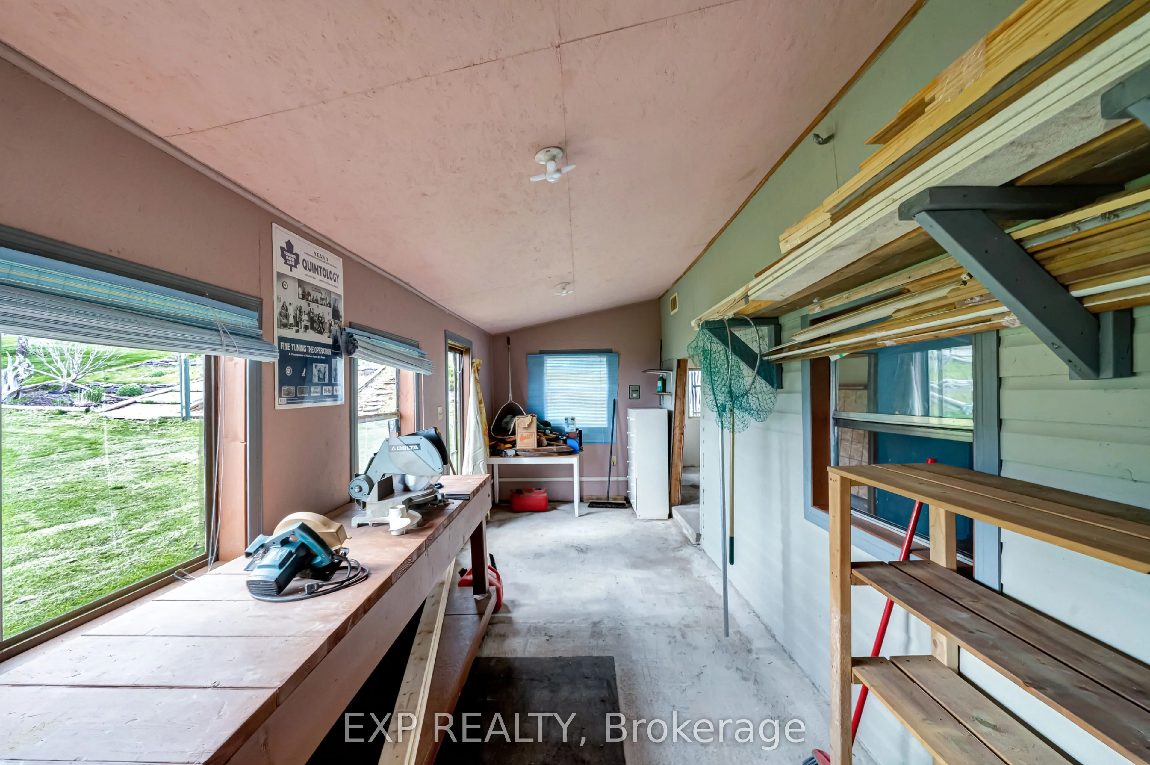 1083 Lakeside Drive