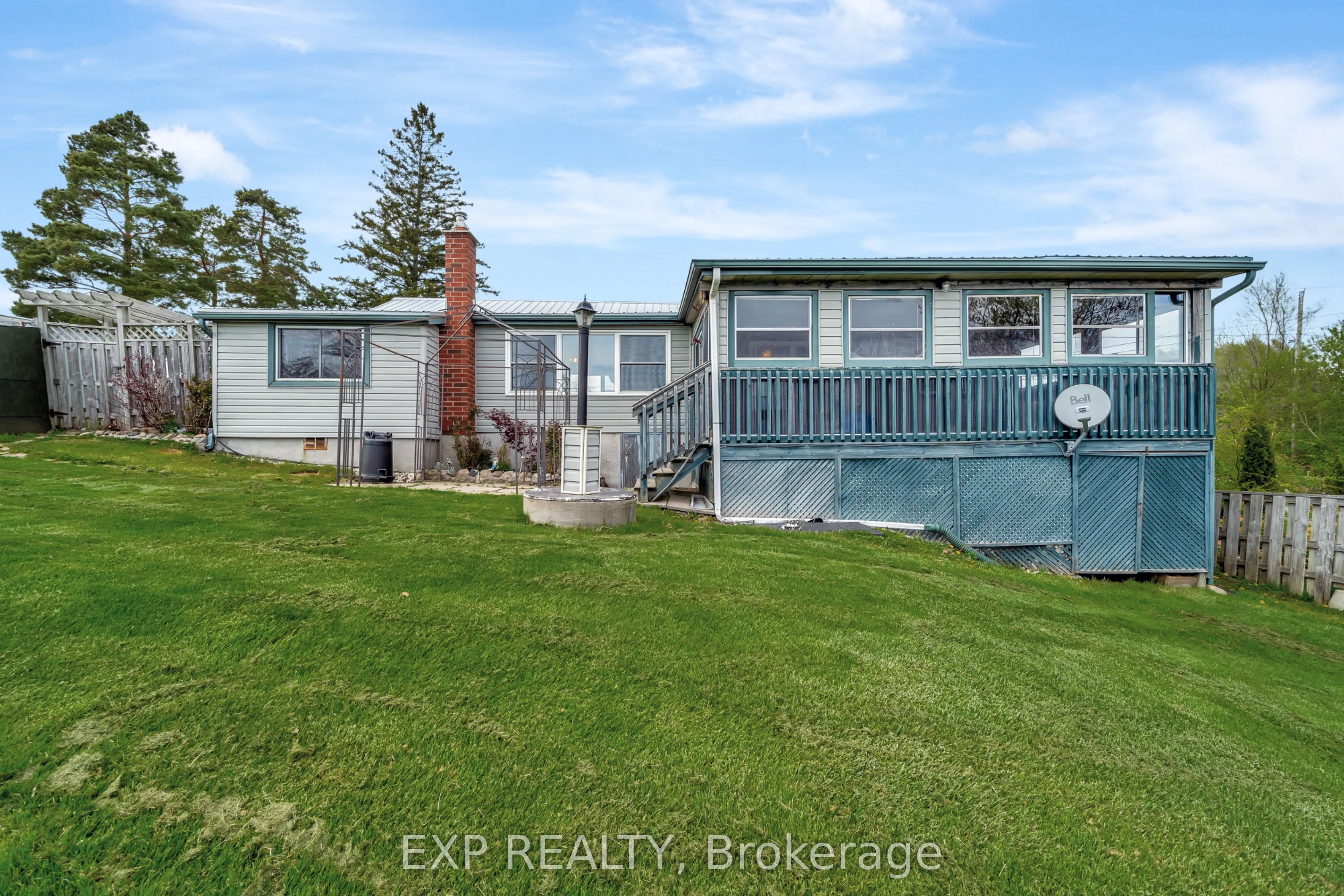 1083 Lakeside Drive