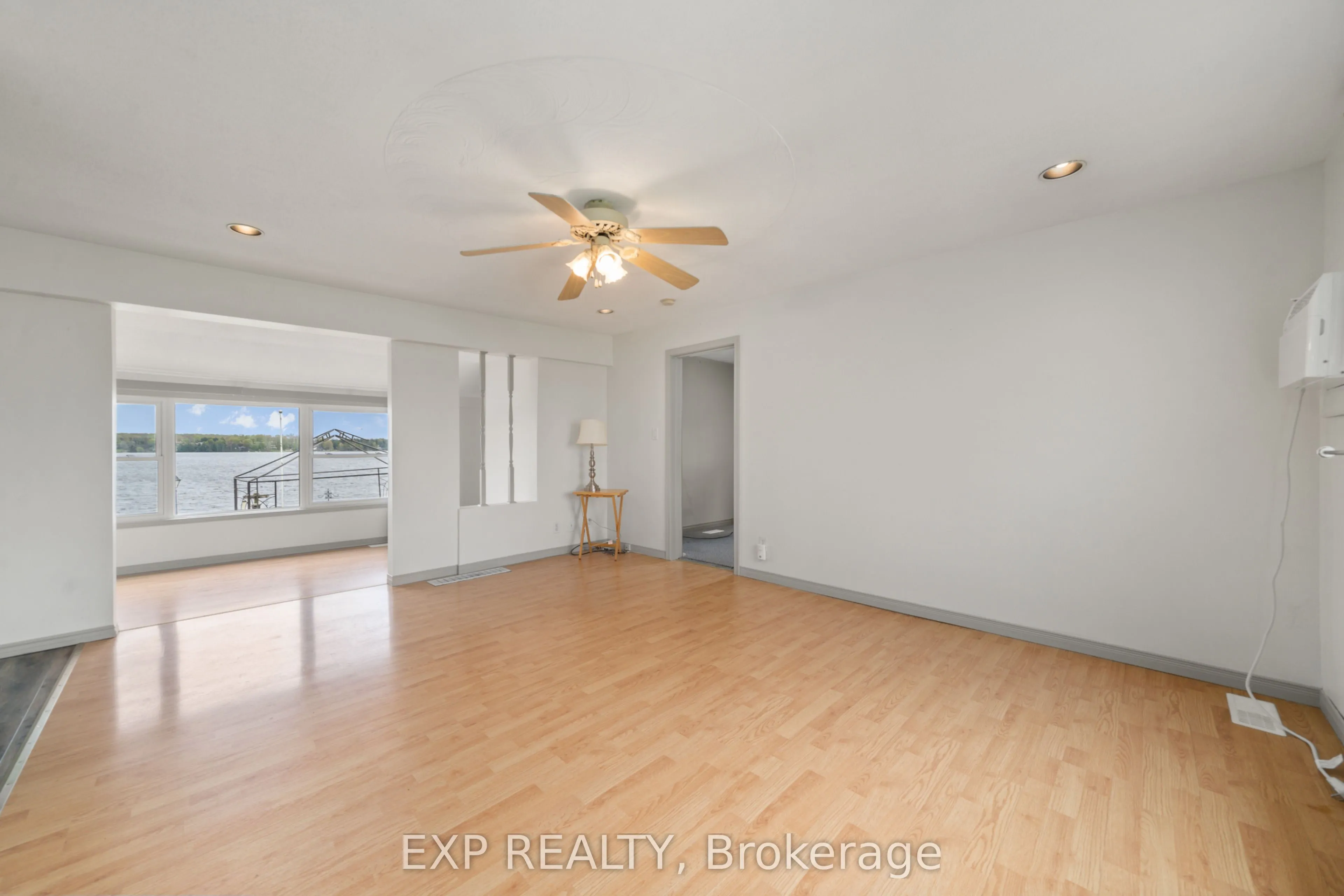 1083 Lakeside Drive