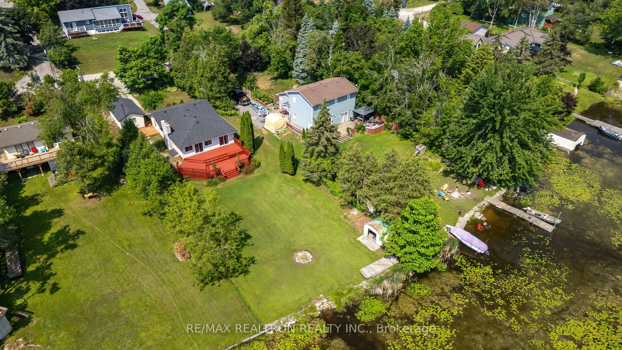 28 Lawrence Street N