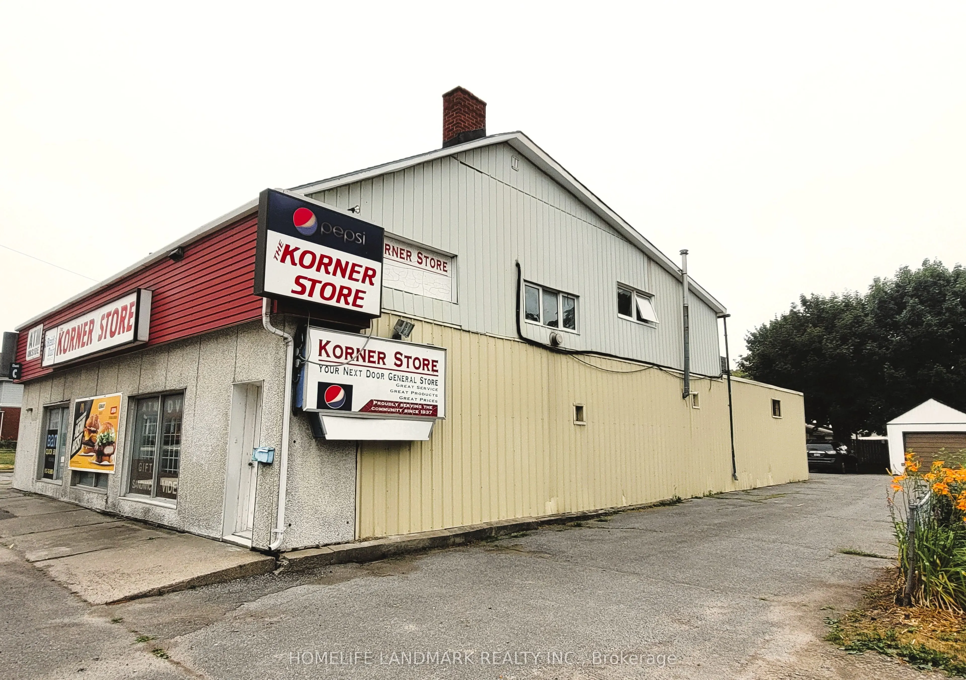 195 Dundas Street W