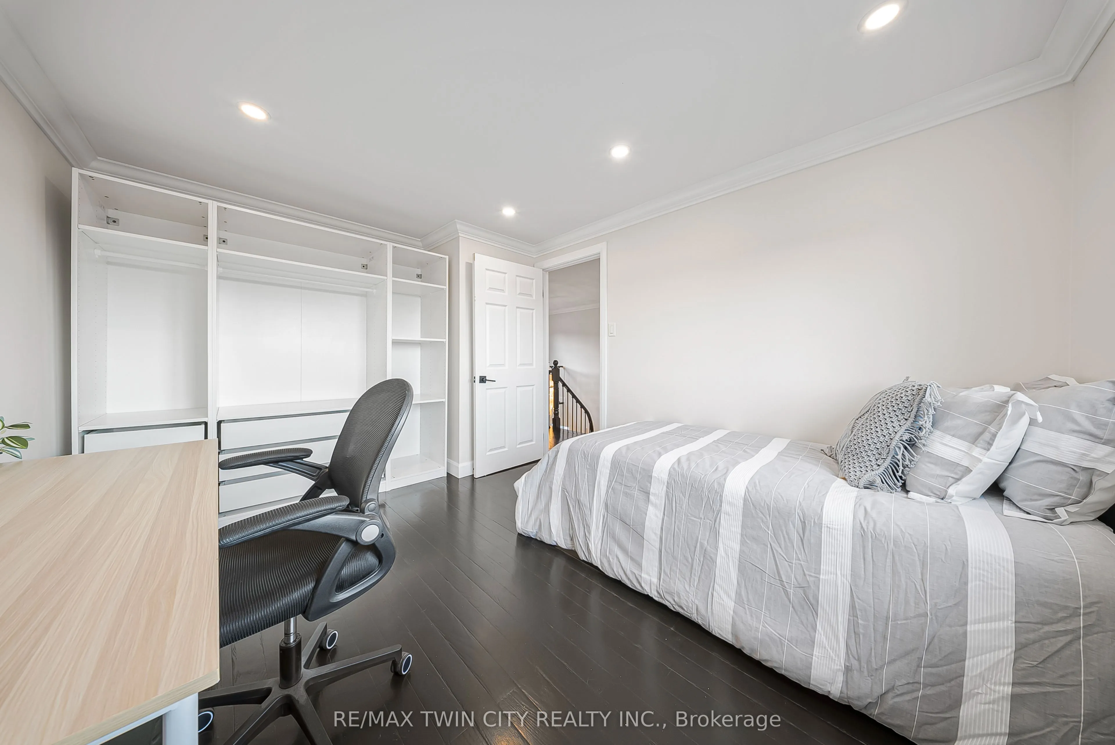 40 Ebydale Drive