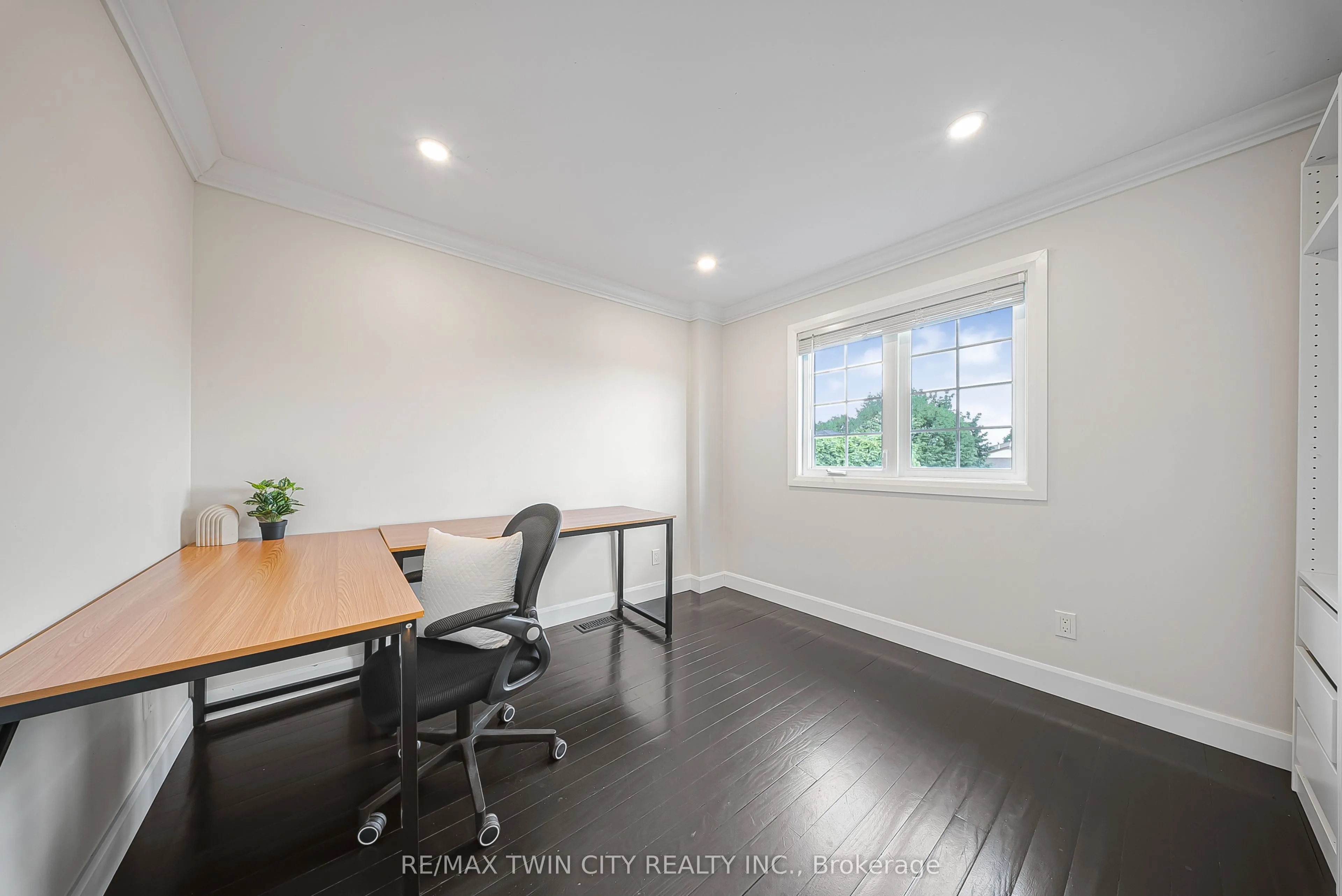 40 Ebydale Drive