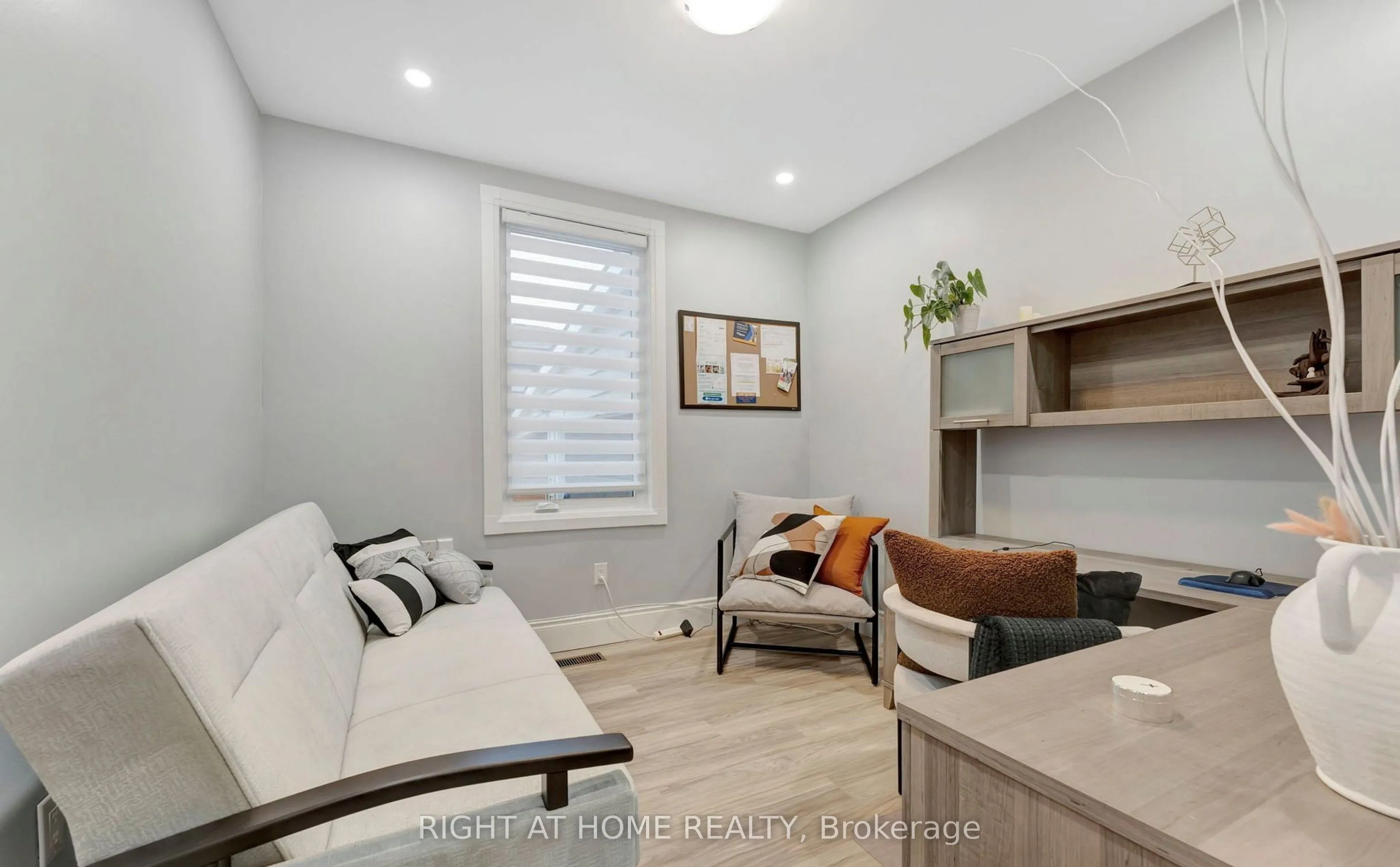 520 Cochrane Road, #Room Rental