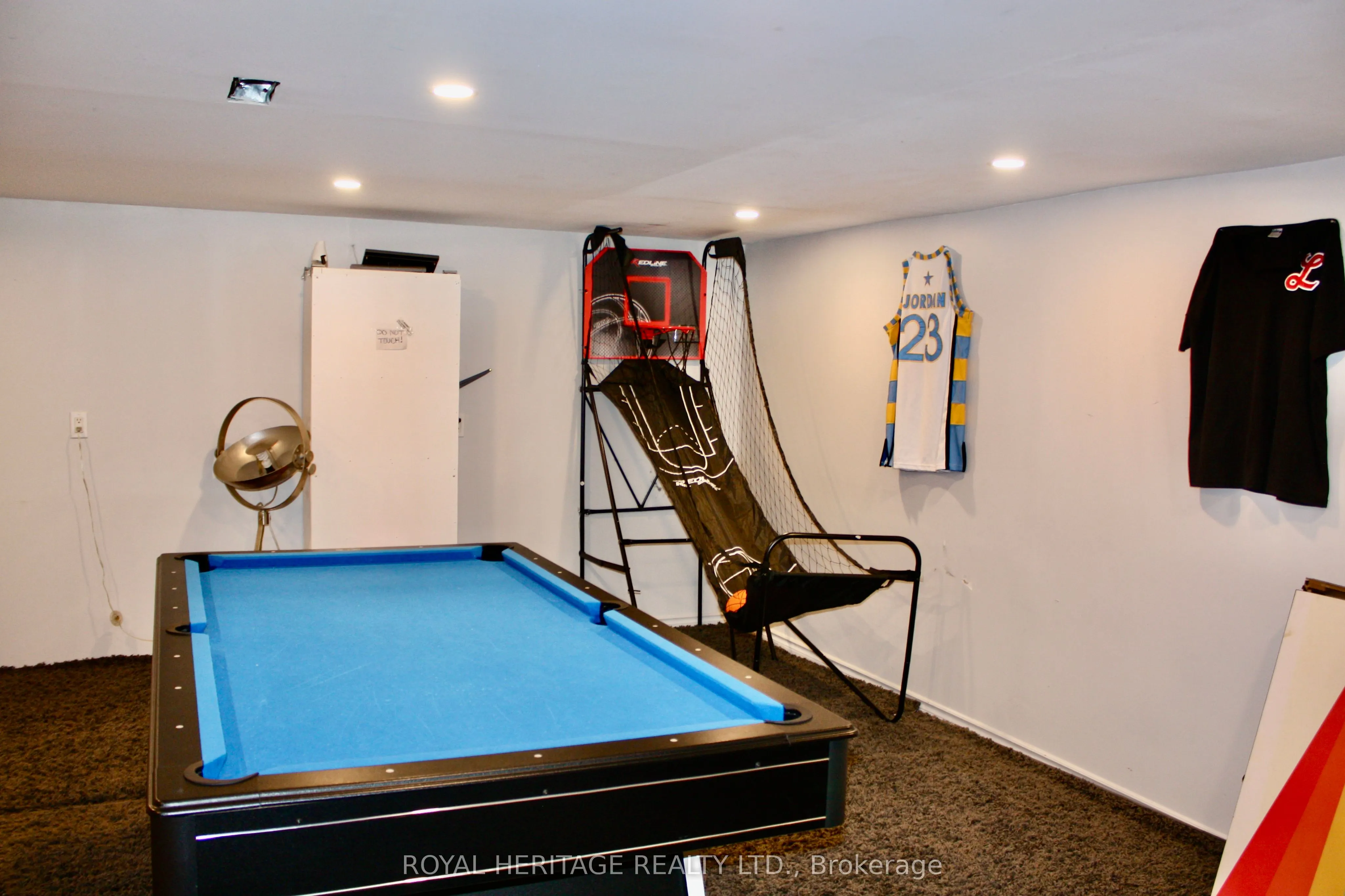2331 Lakeside Road