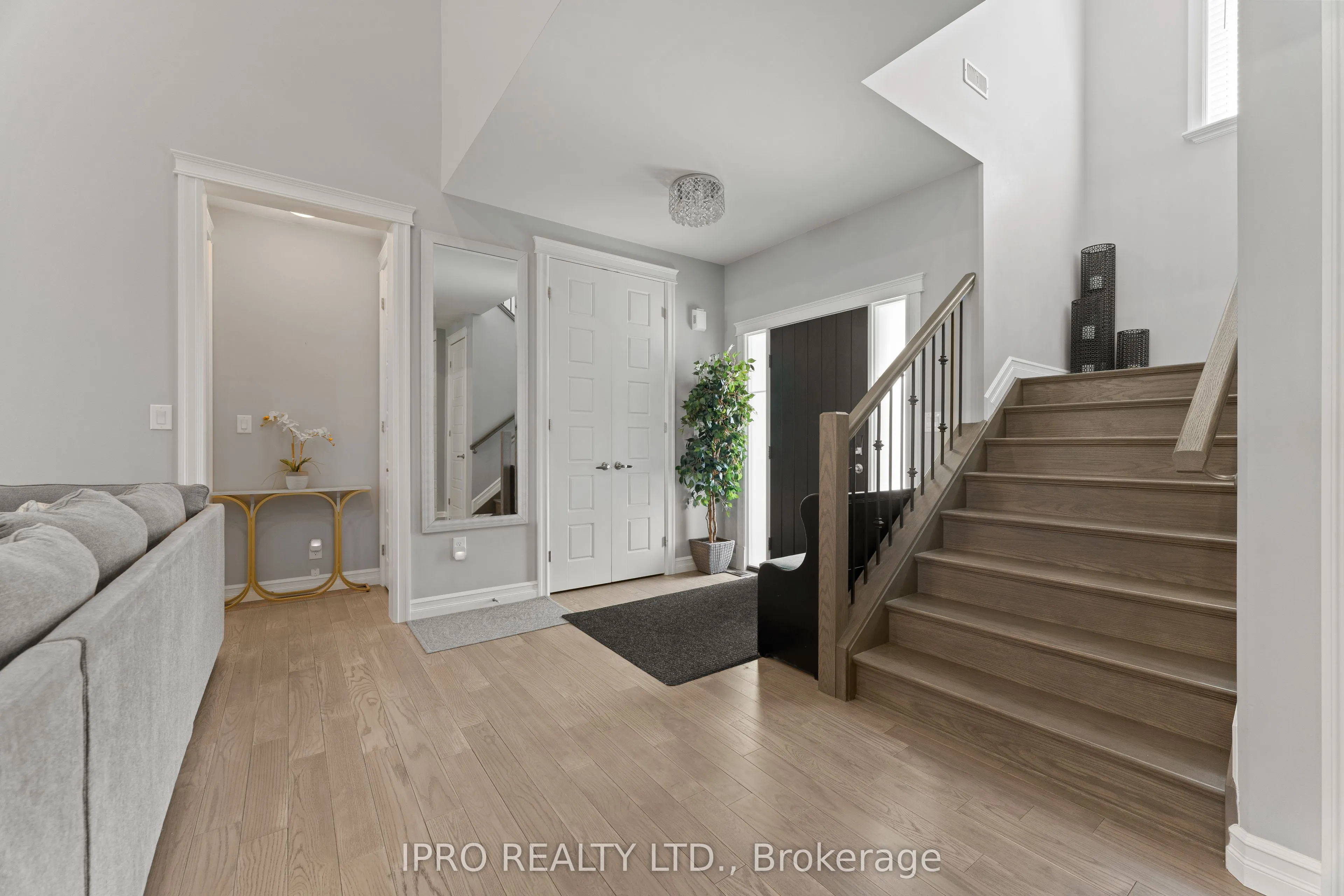 139 Blue Jay Crescent