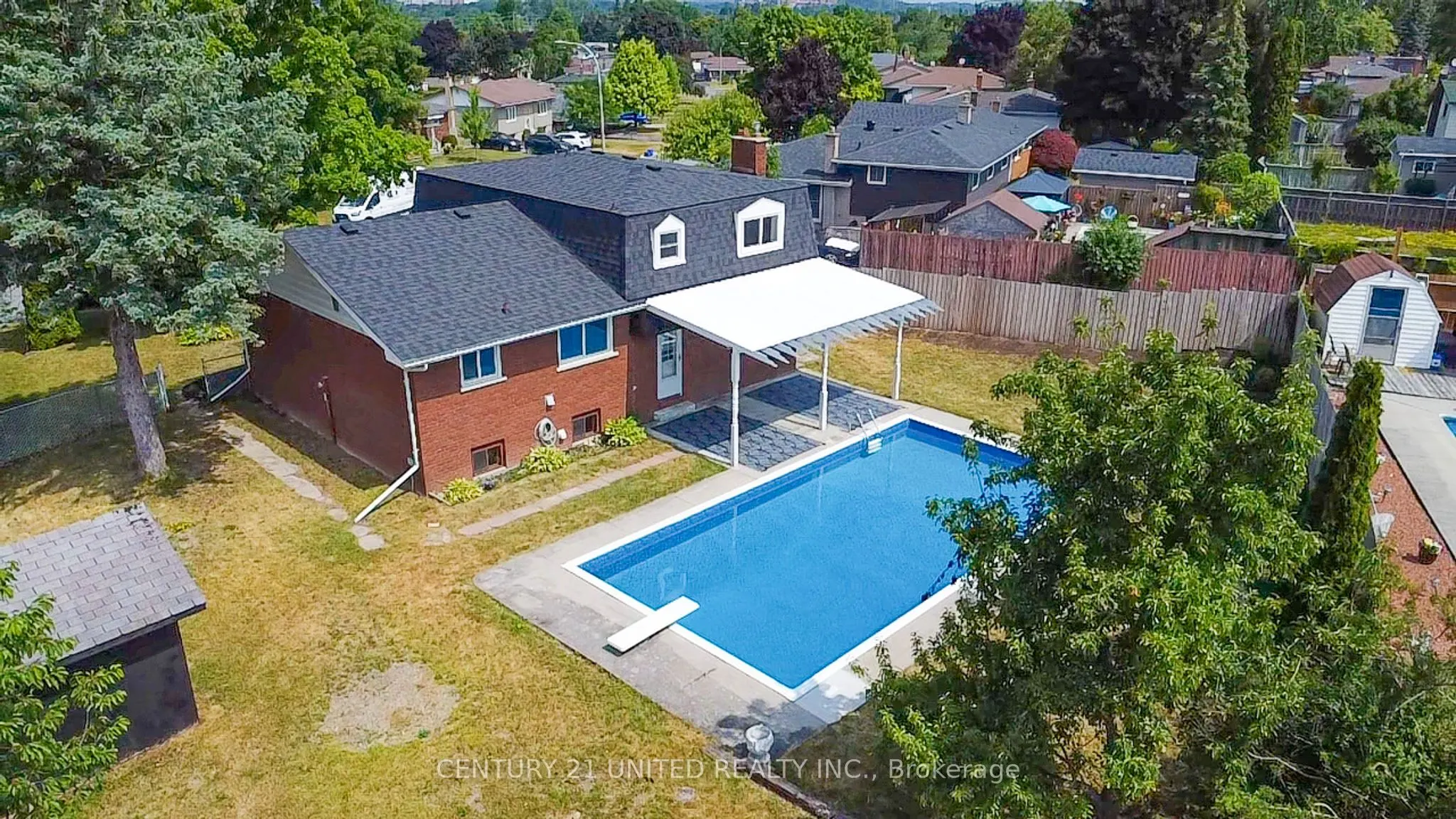 594 Saugeen Crescent