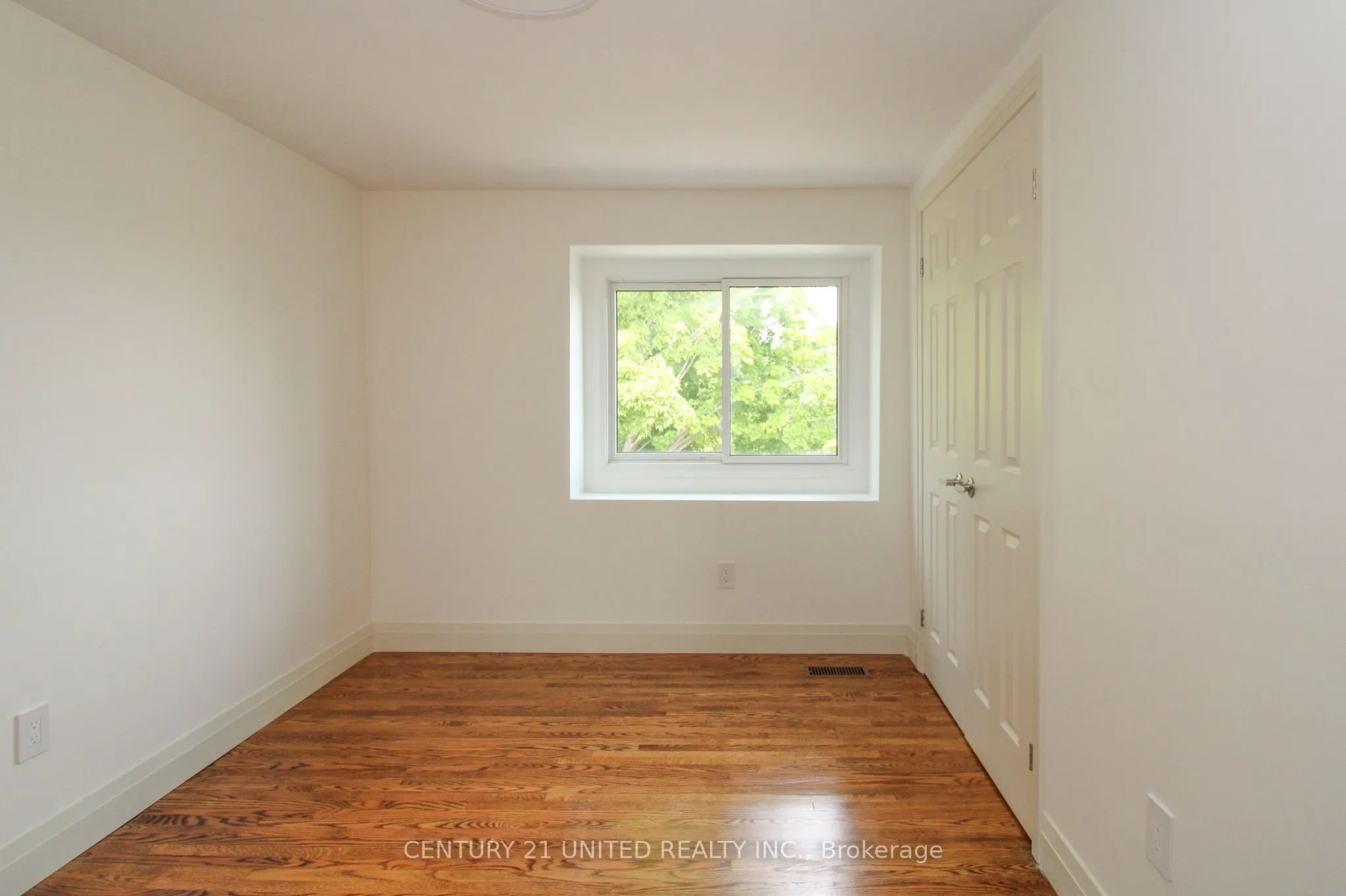 594 Saugeen Crescent