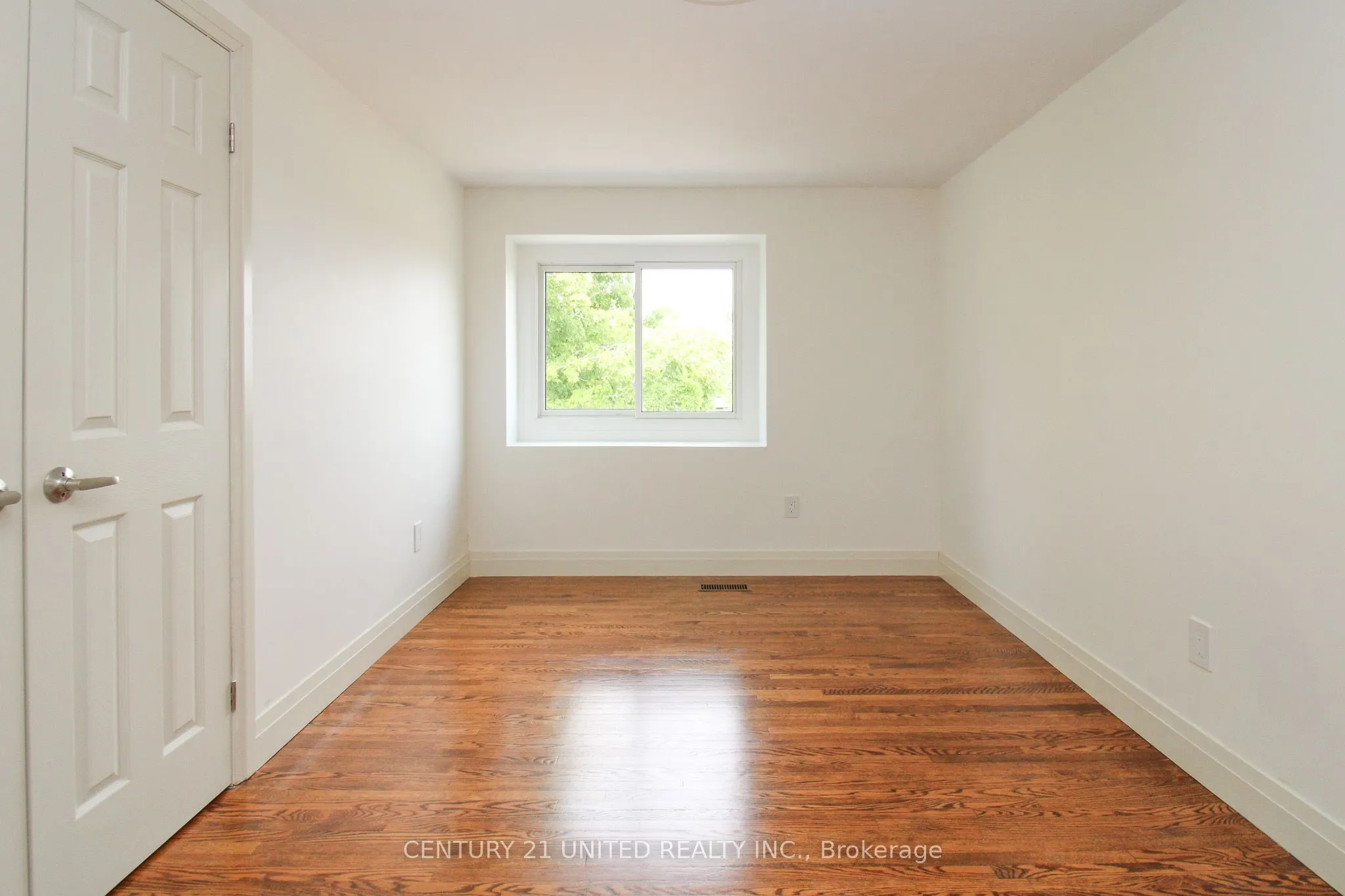 594 Saugeen Crescent