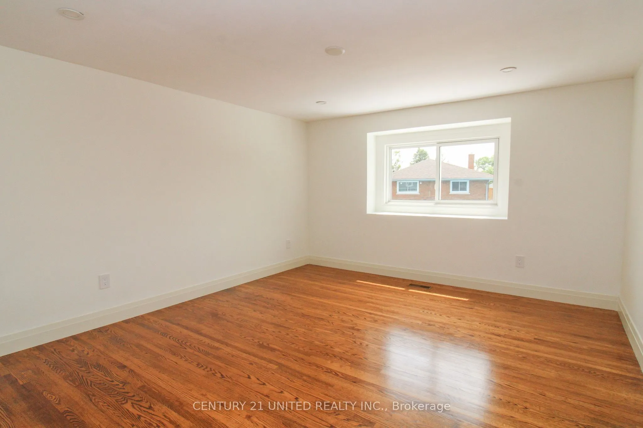 594 Saugeen Crescent