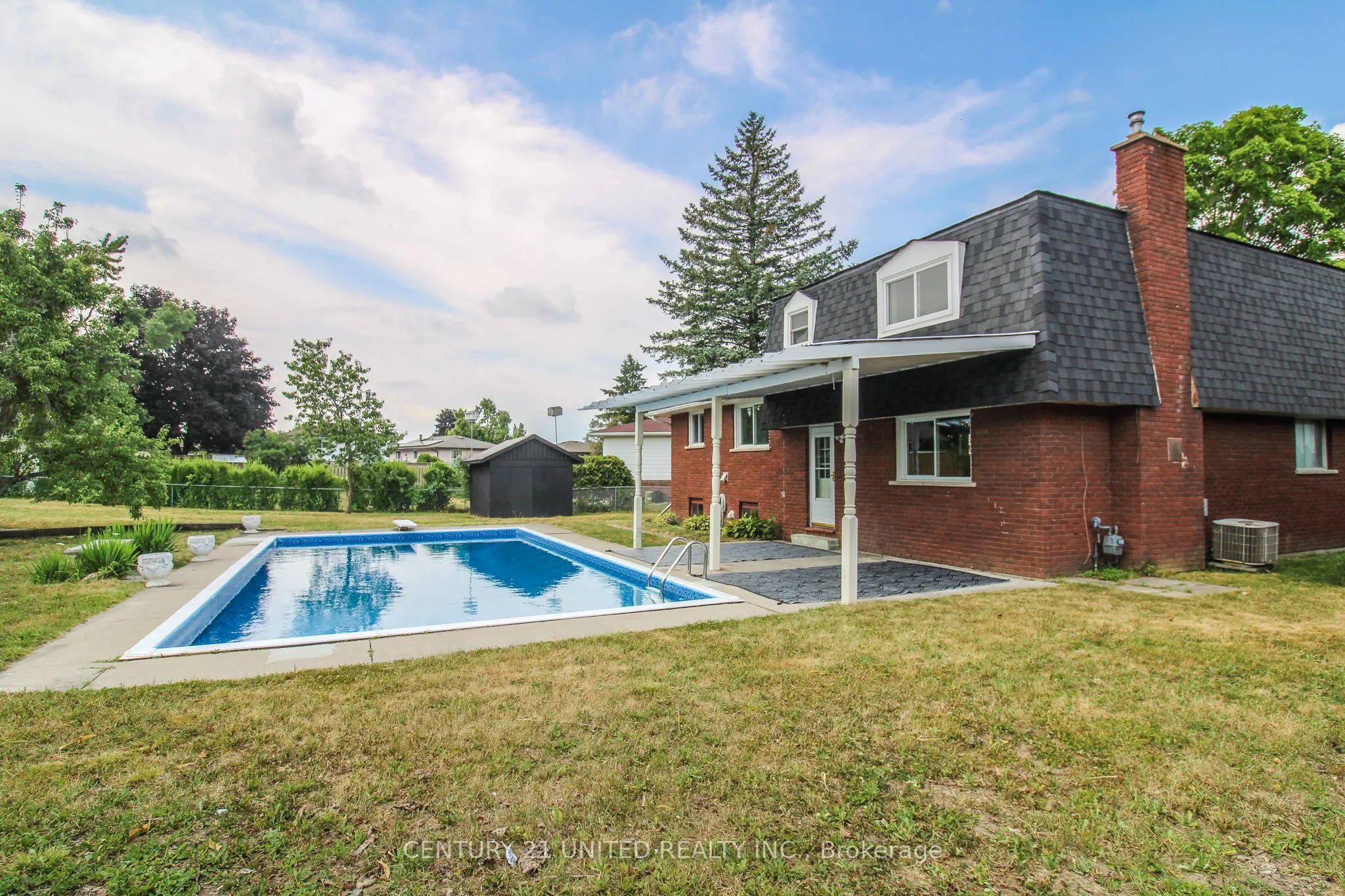 594 Saugeen Crescent