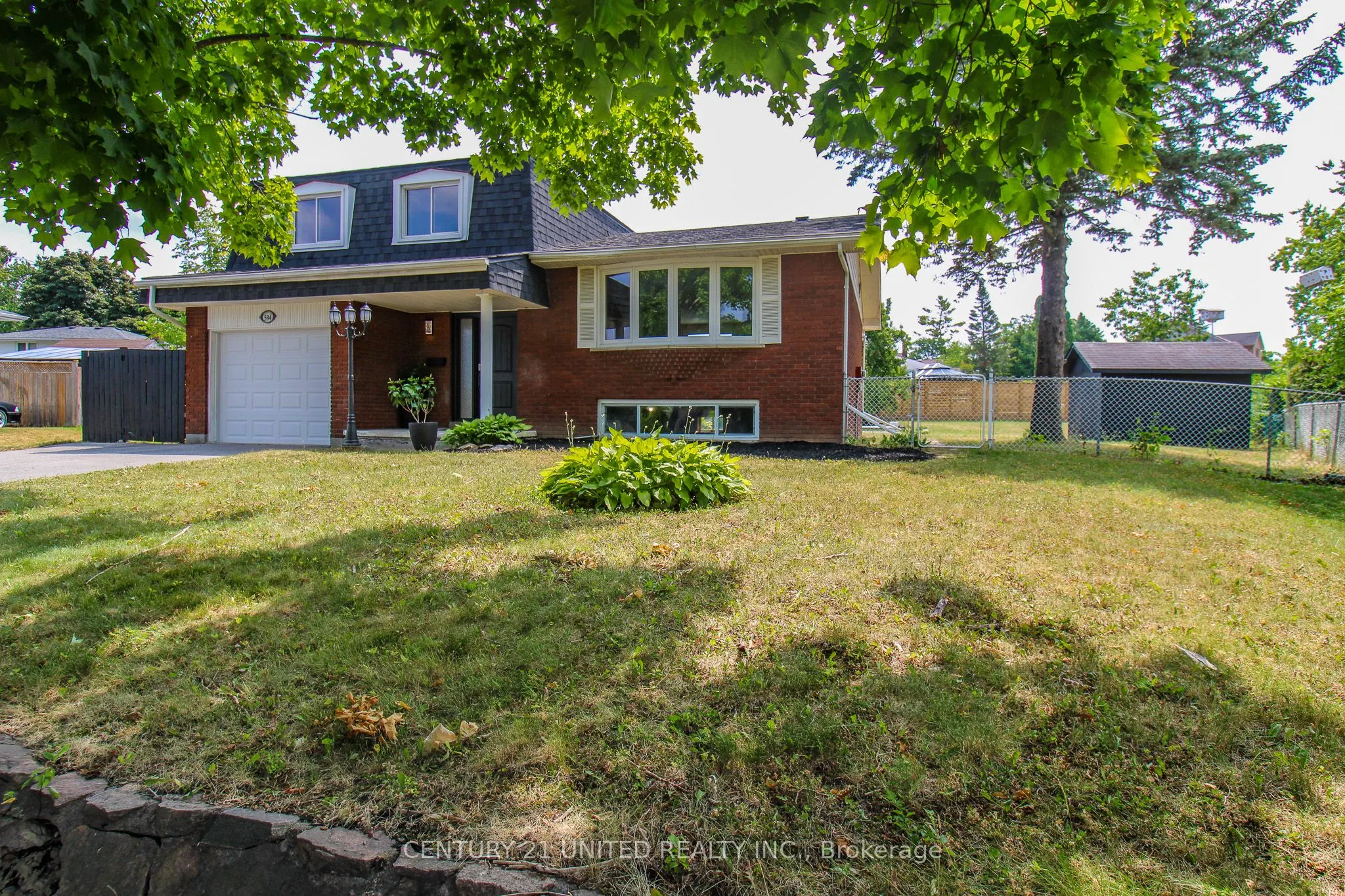 594 Saugeen Crescent