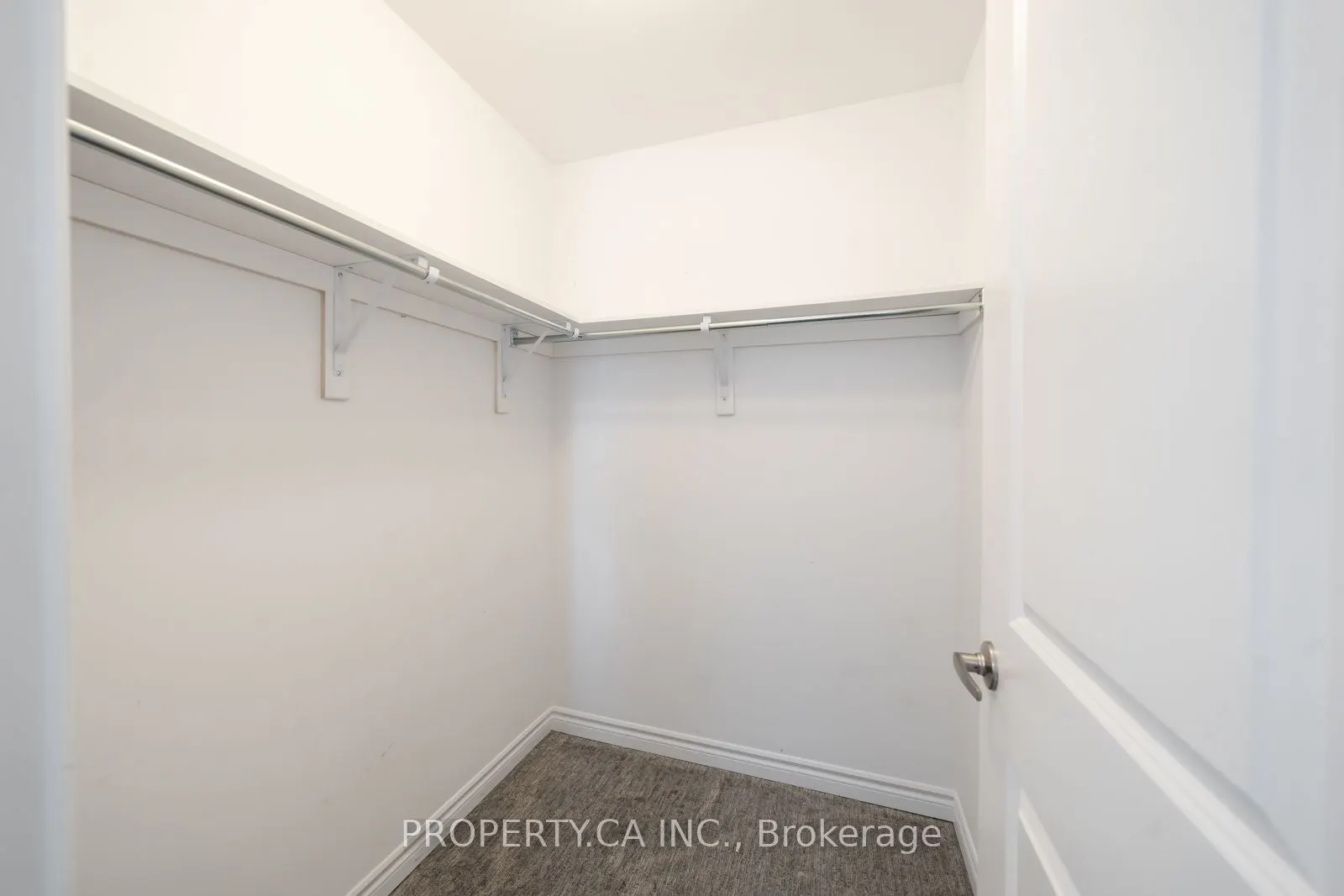 102 Bethune Avenue