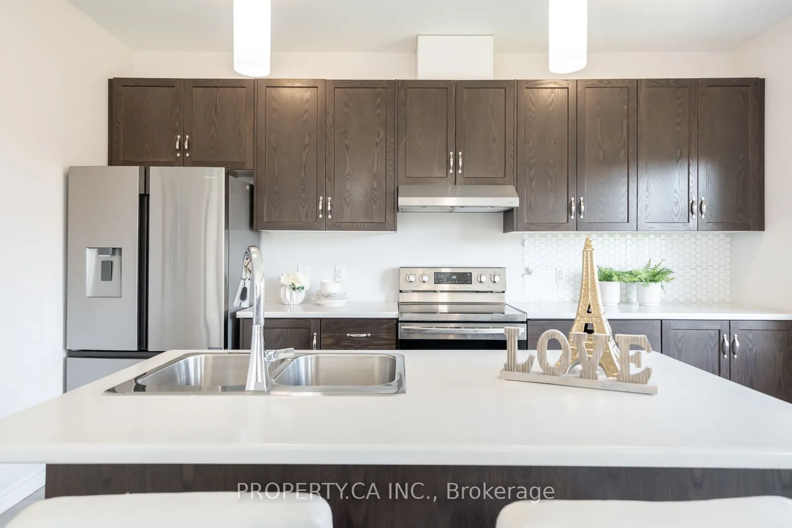 102 Bethune Avenue