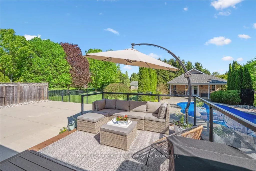 790 Dianne Crescent