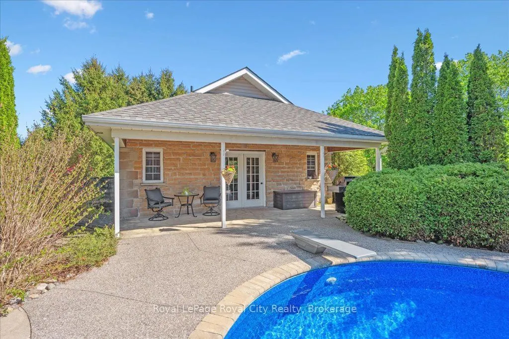 790 Dianne Crescent