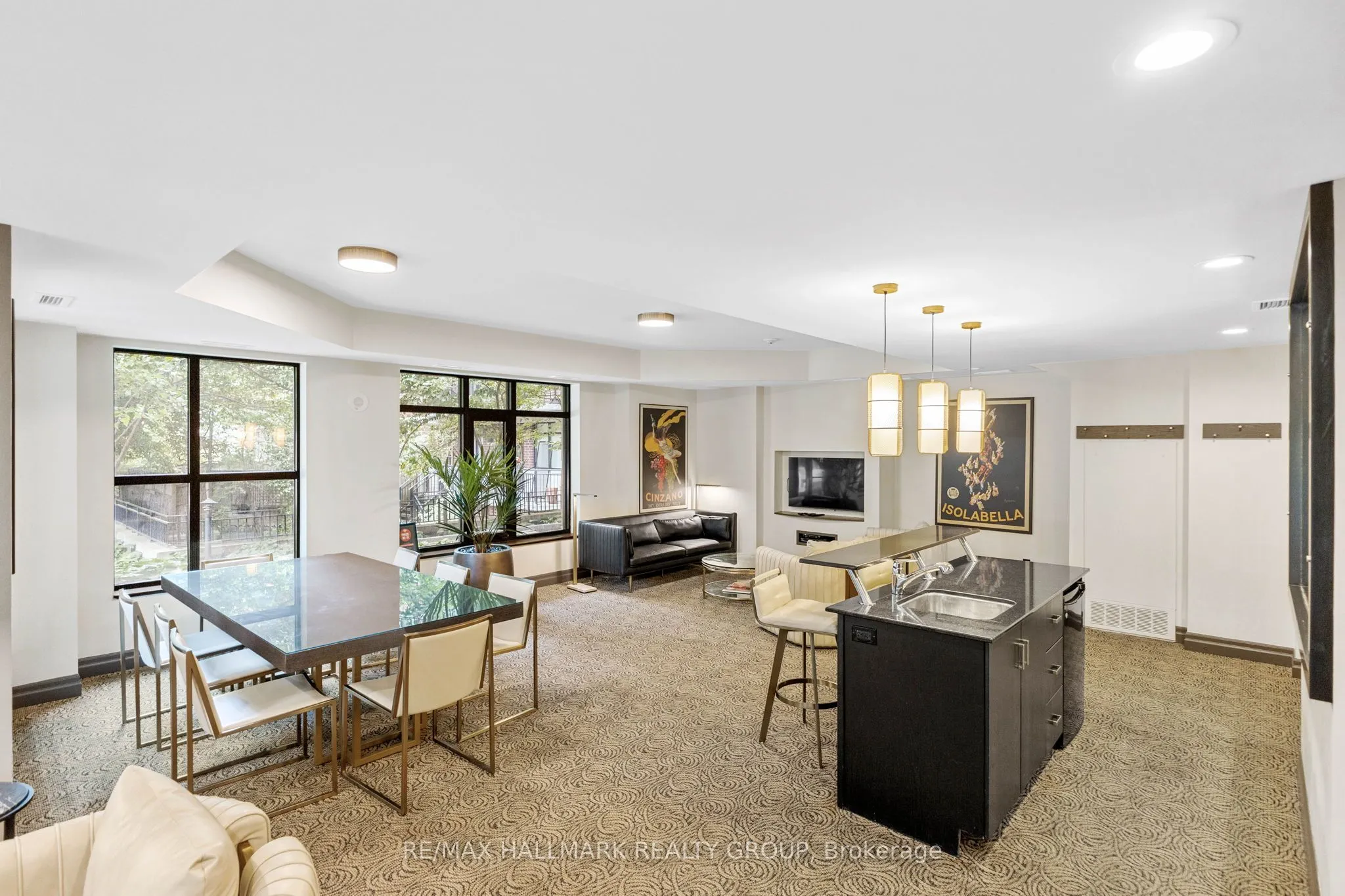 245 Kent Street, #504