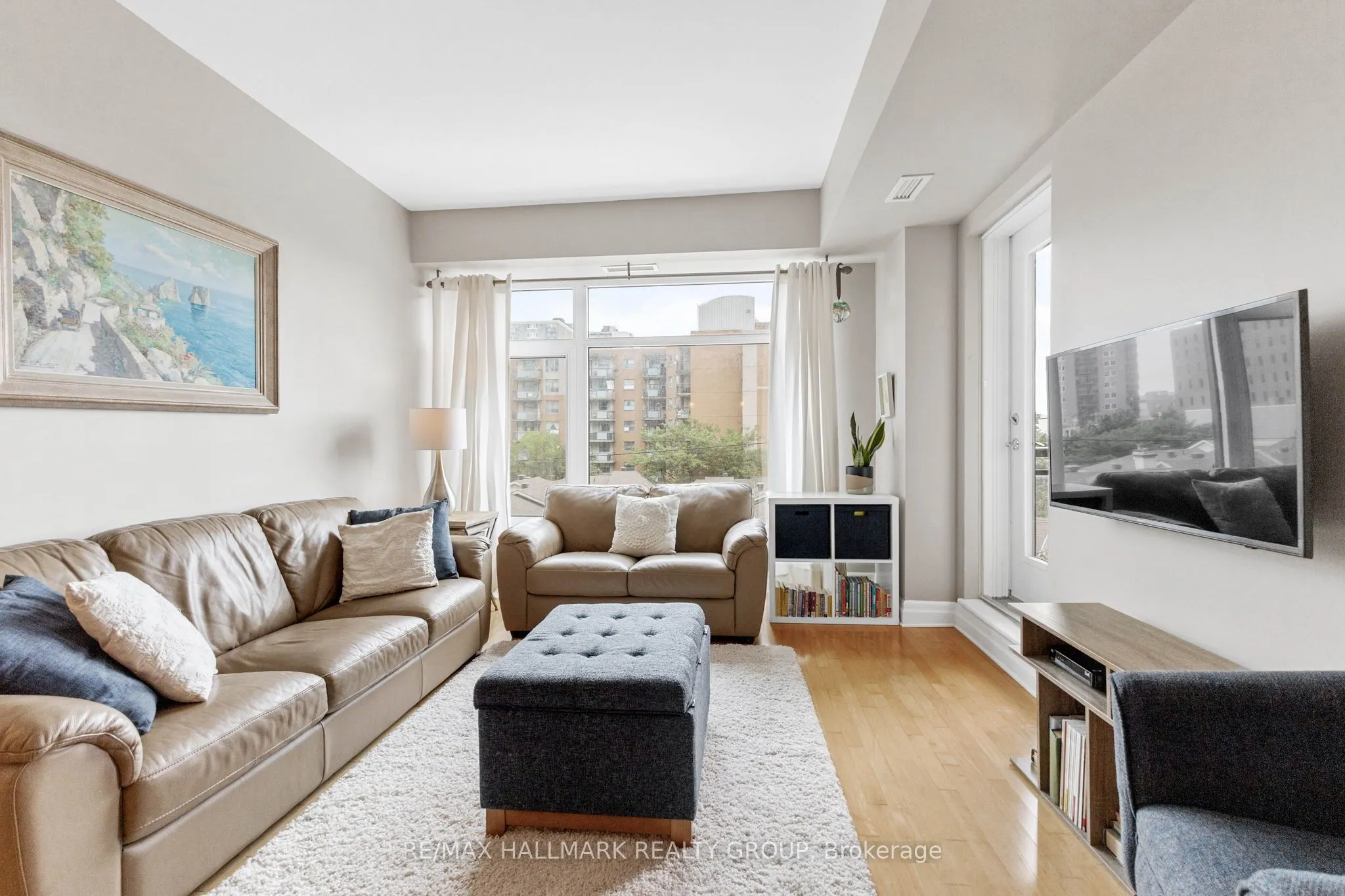 245 Kent Street, #504