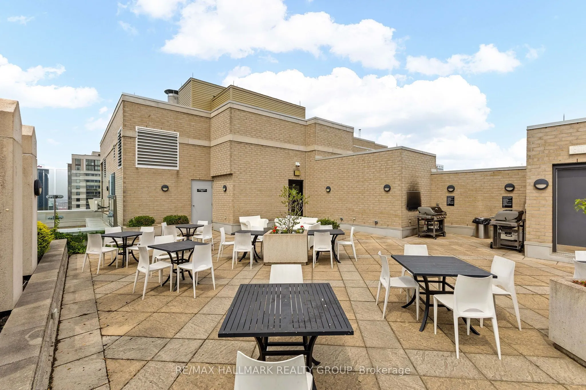 245 Kent Street, #504