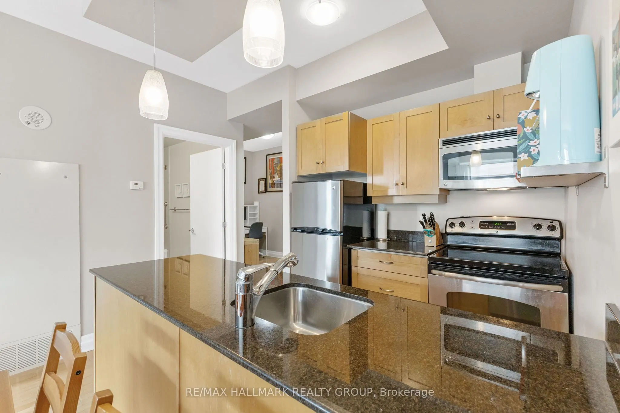 245 Kent Street, #504