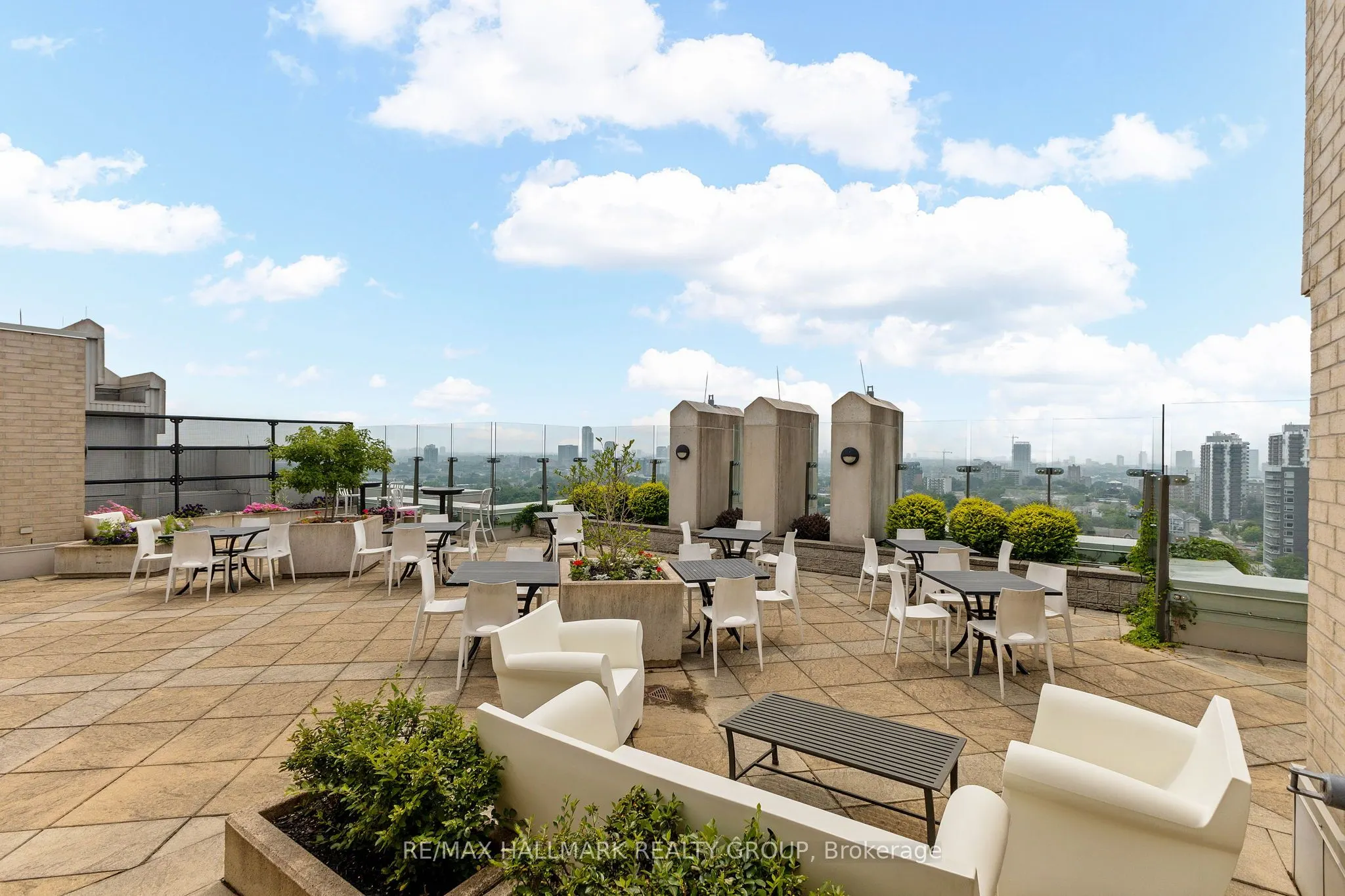 245 Kent Street, #504