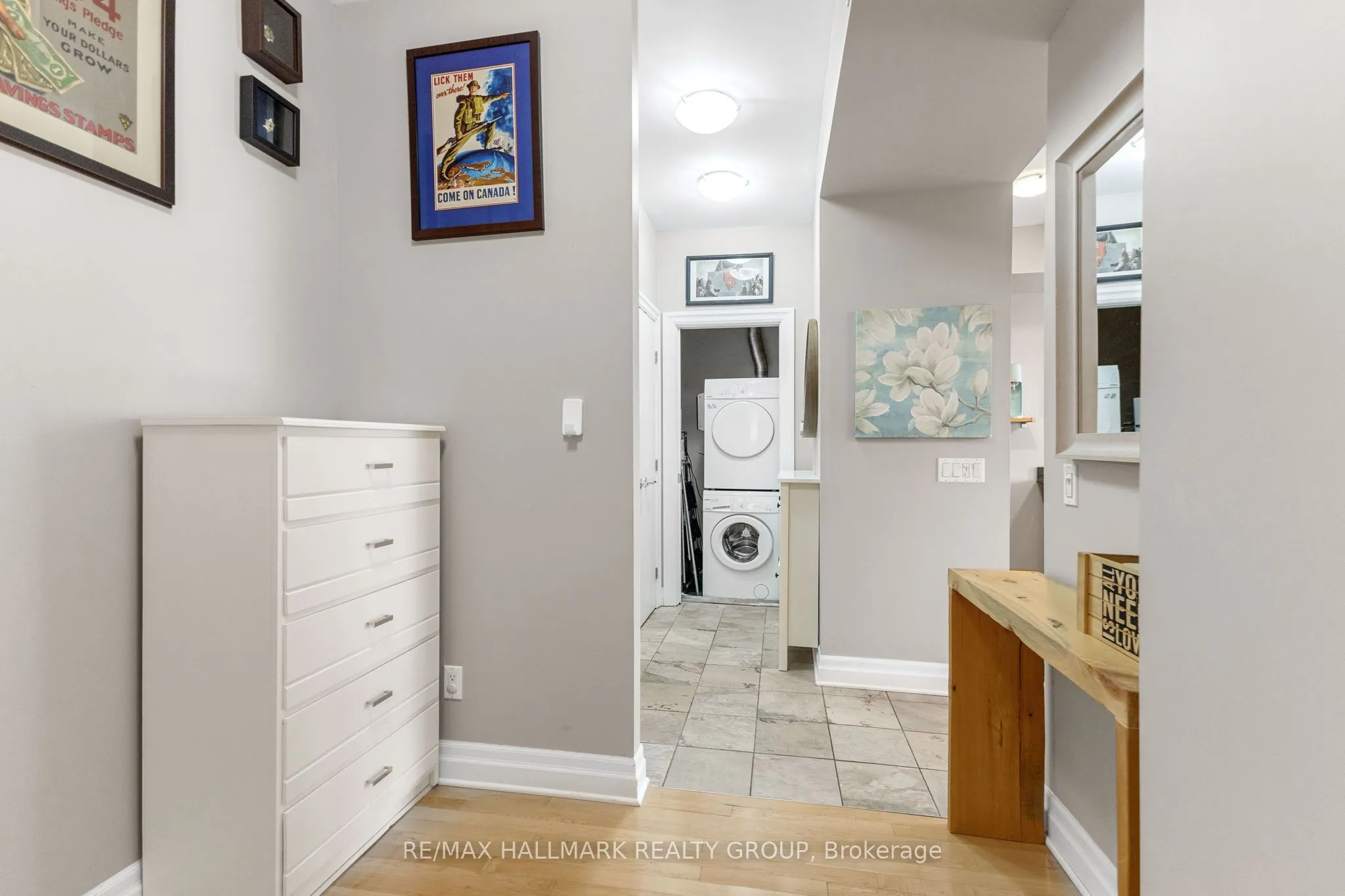 245 Kent Street, #504