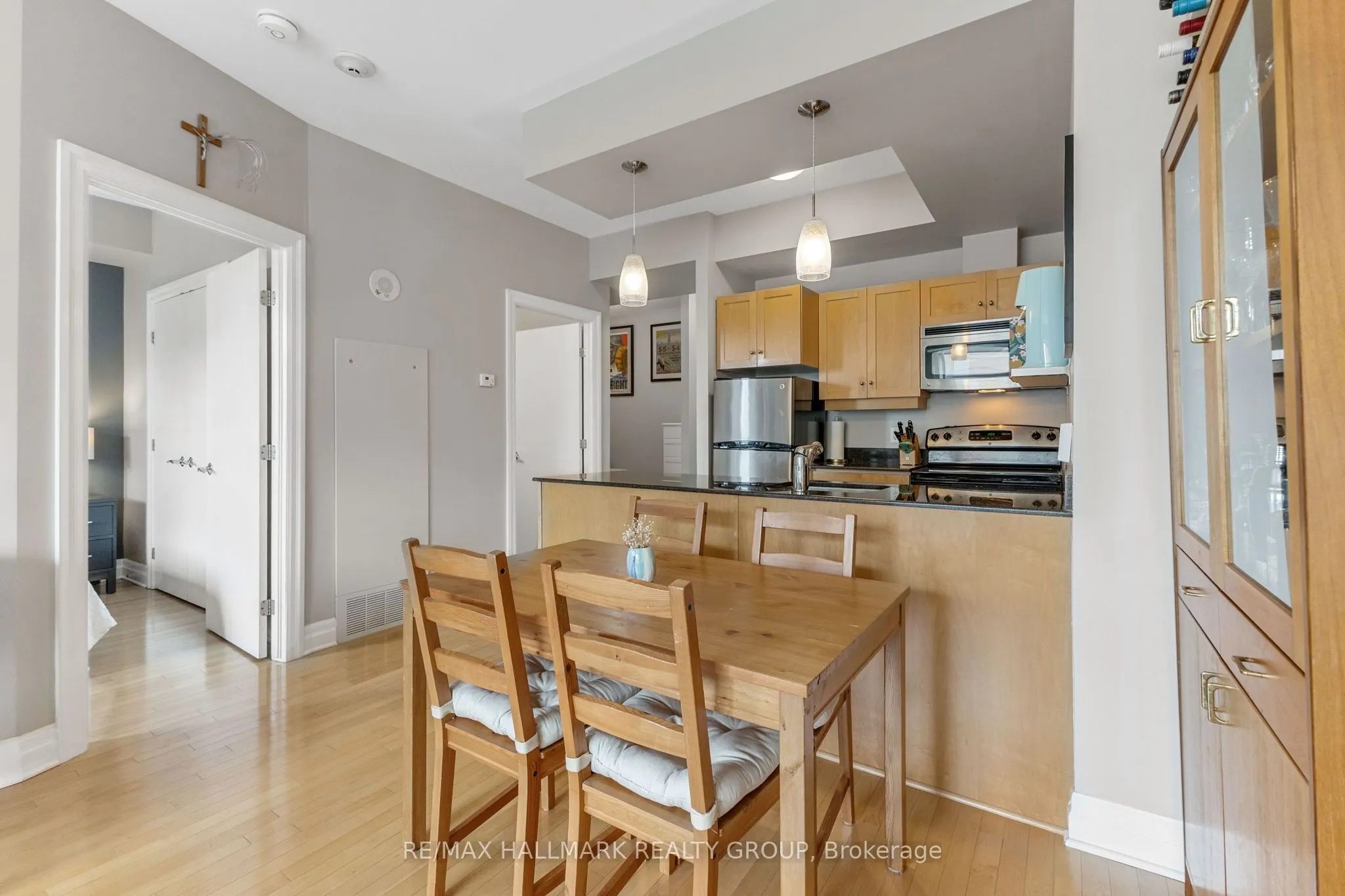 245 Kent Street, #504