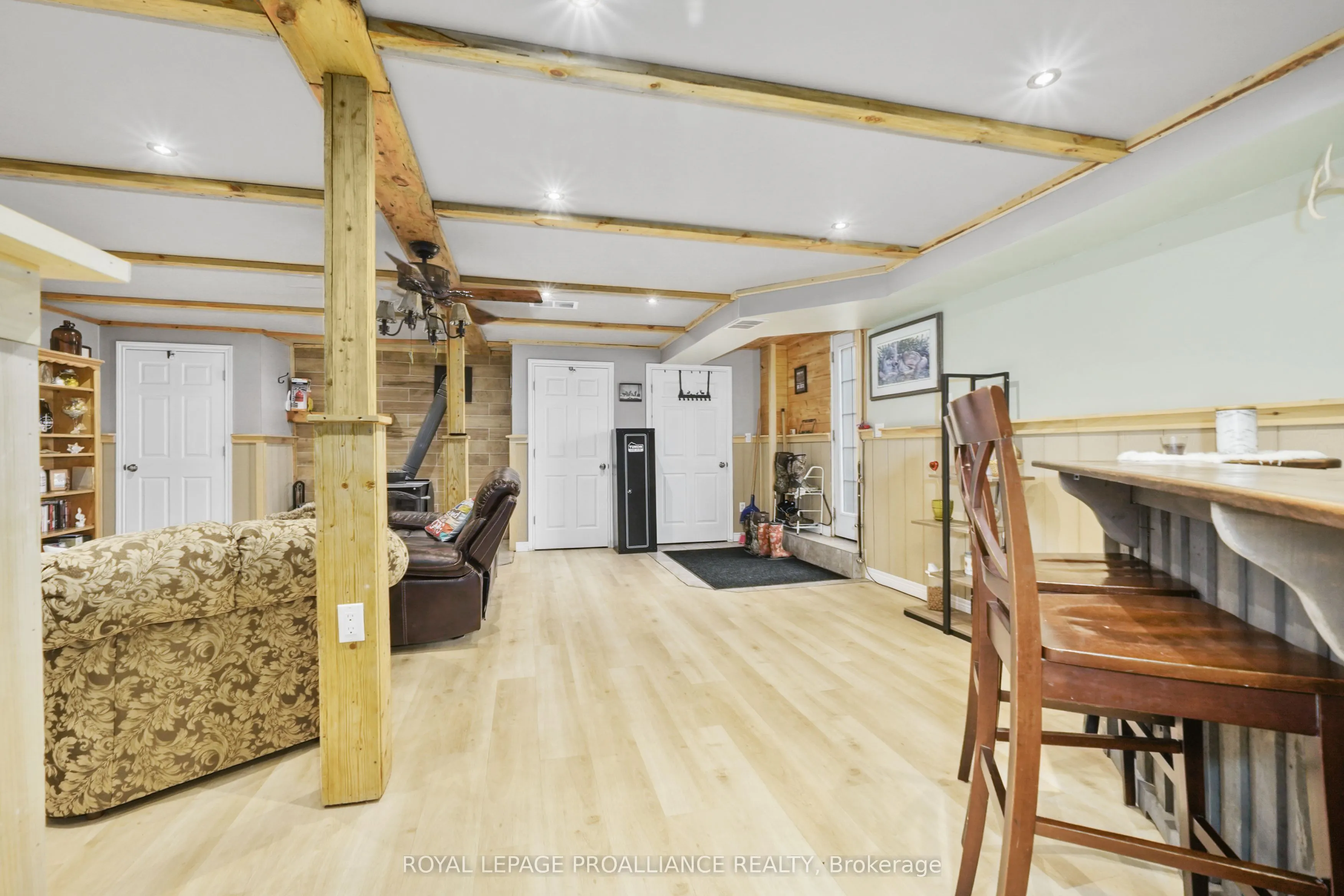 16 Mack Trail