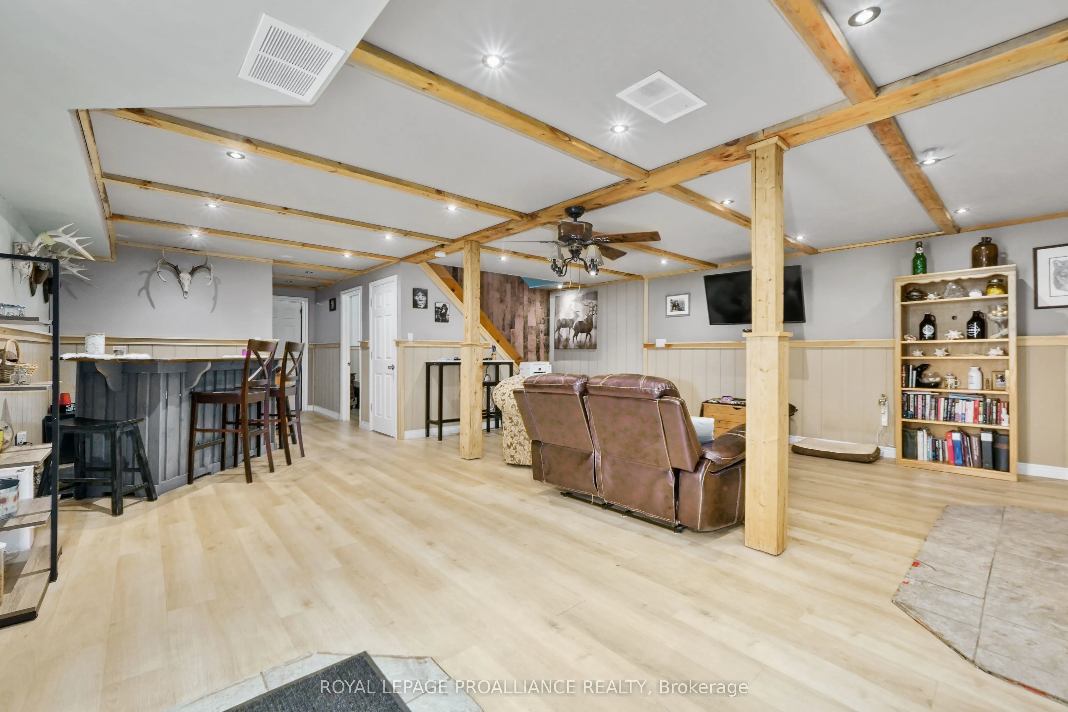 16 Mack Trail