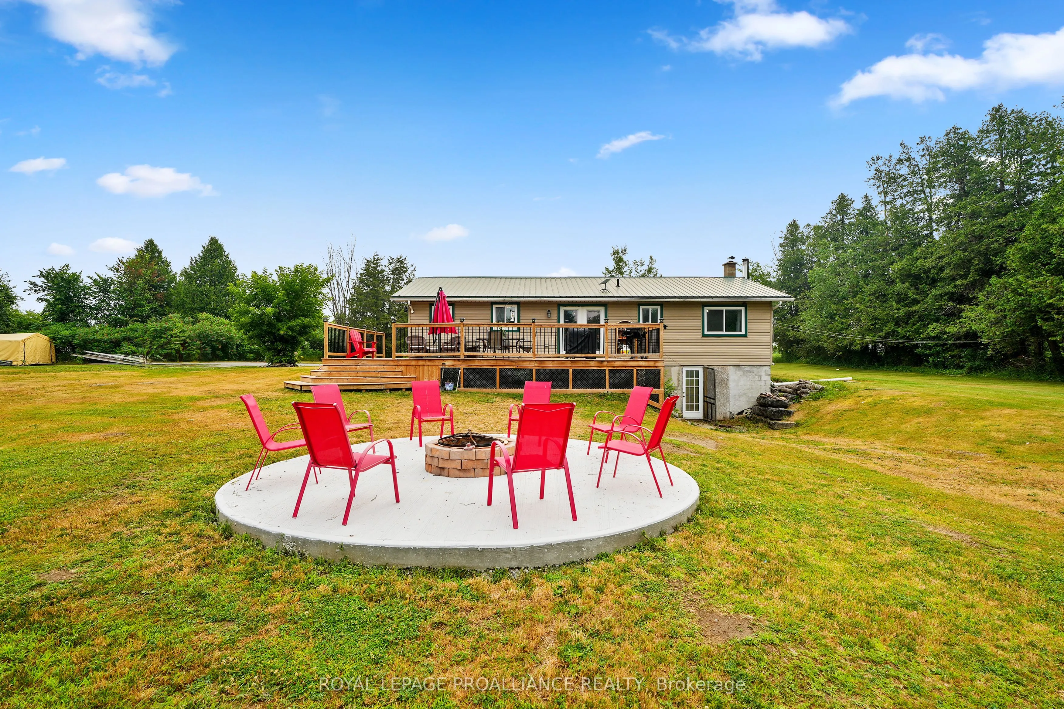 16 Mack Trail